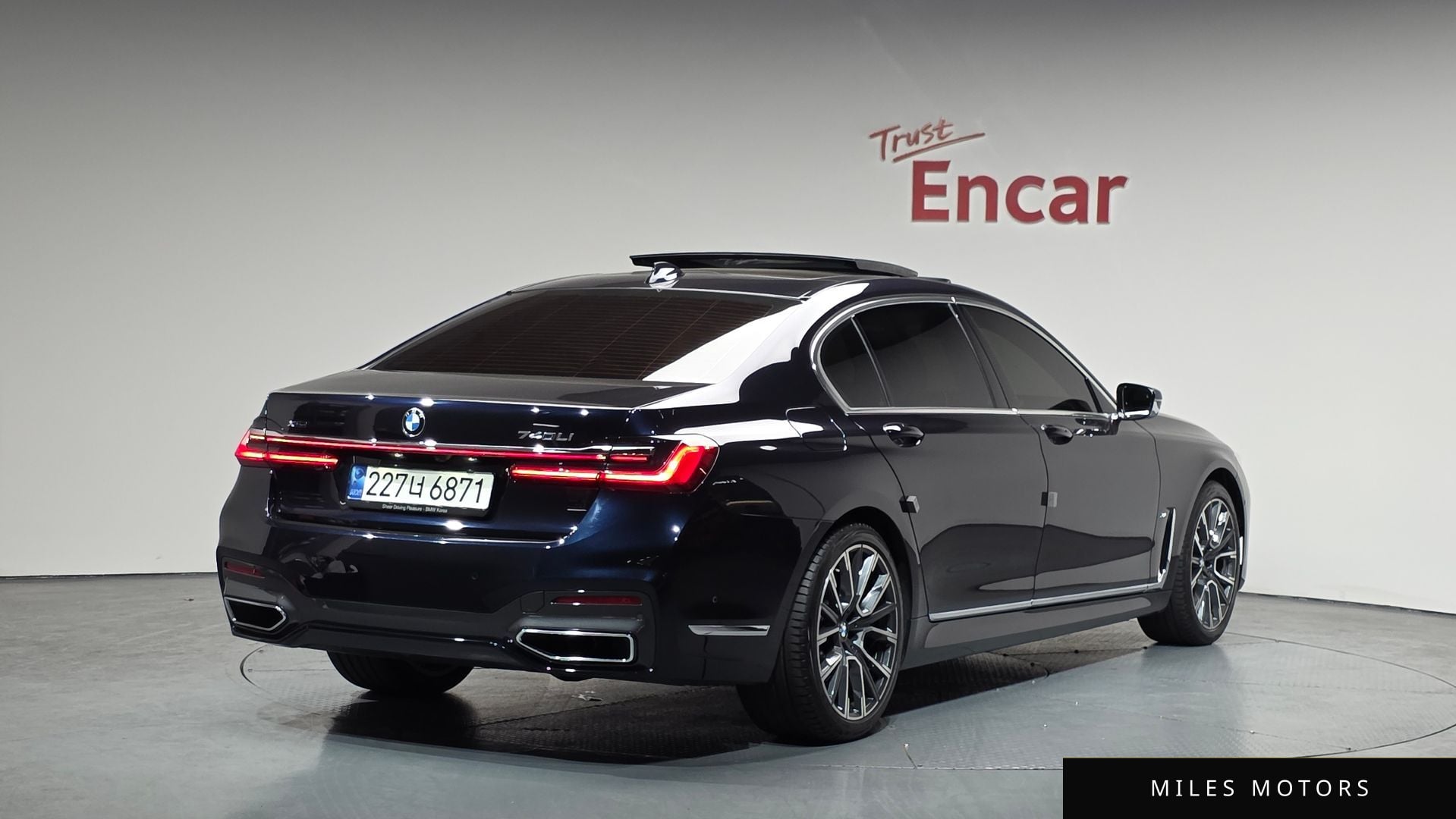 BMW 7 Series (G11) 2022 — фото 1 из 12