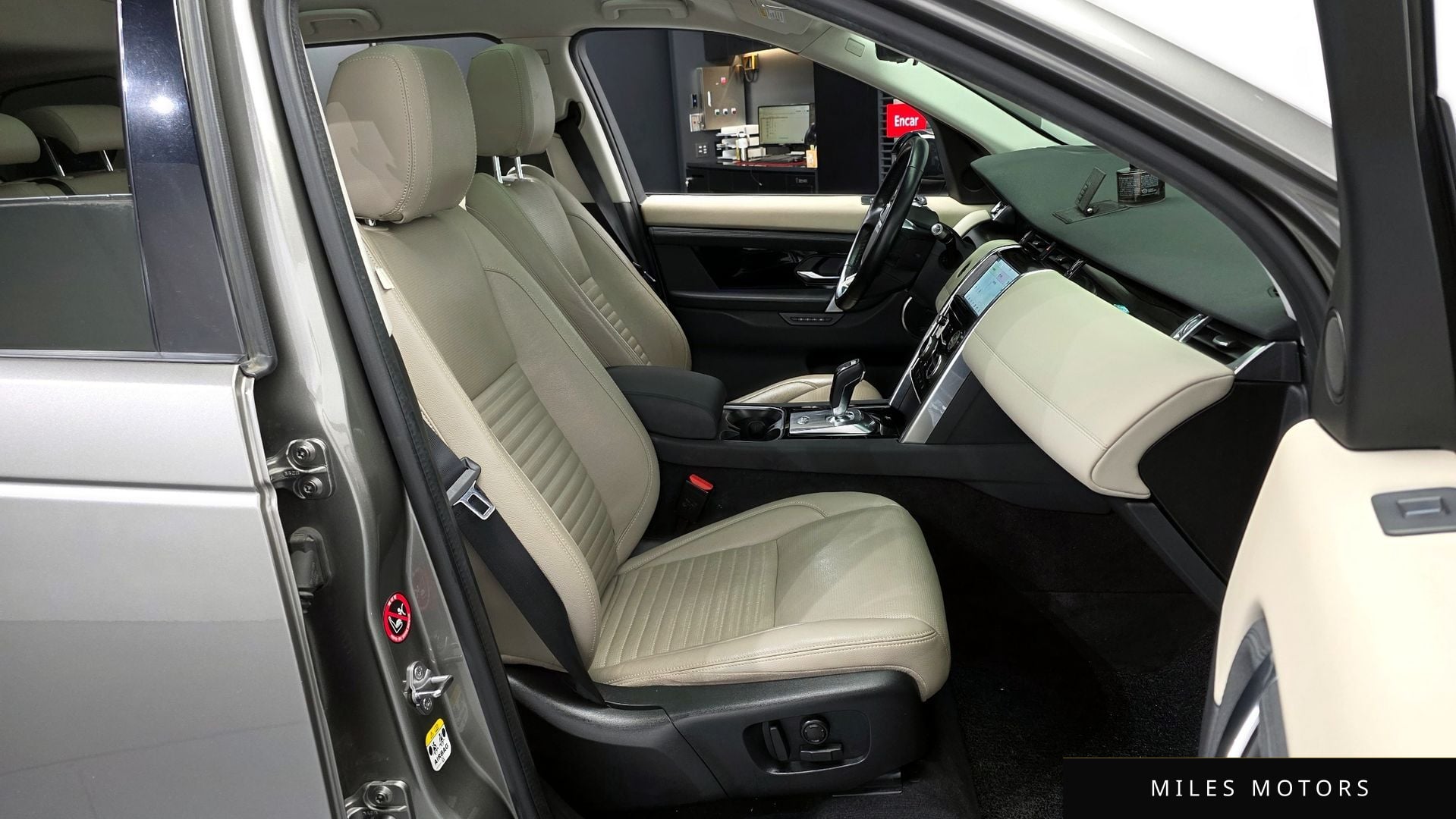Land Rover Discovery Sport 2020 — миниатюра 11