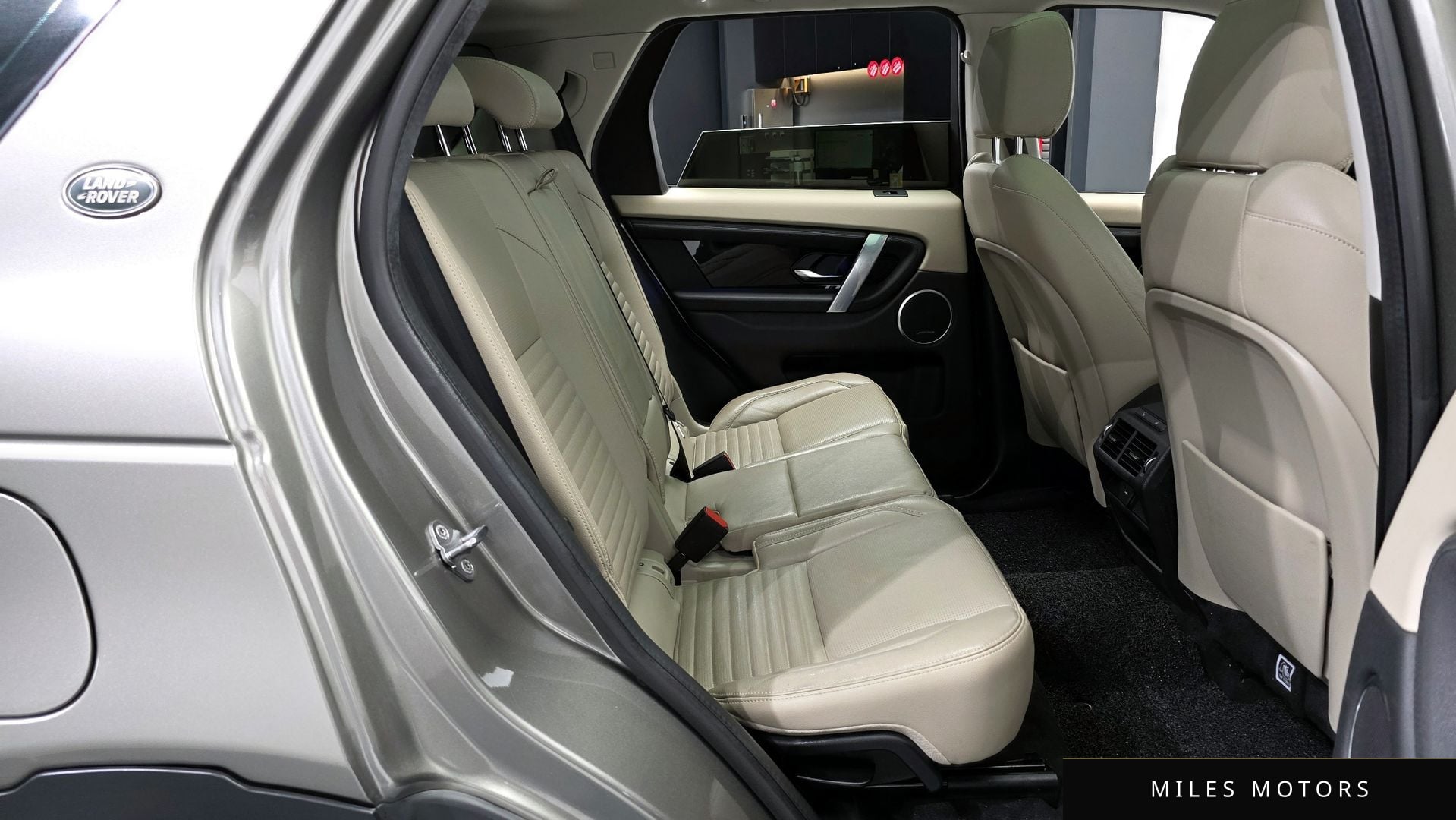 Land Rover Discovery Sport 2020 — миниатюра 12