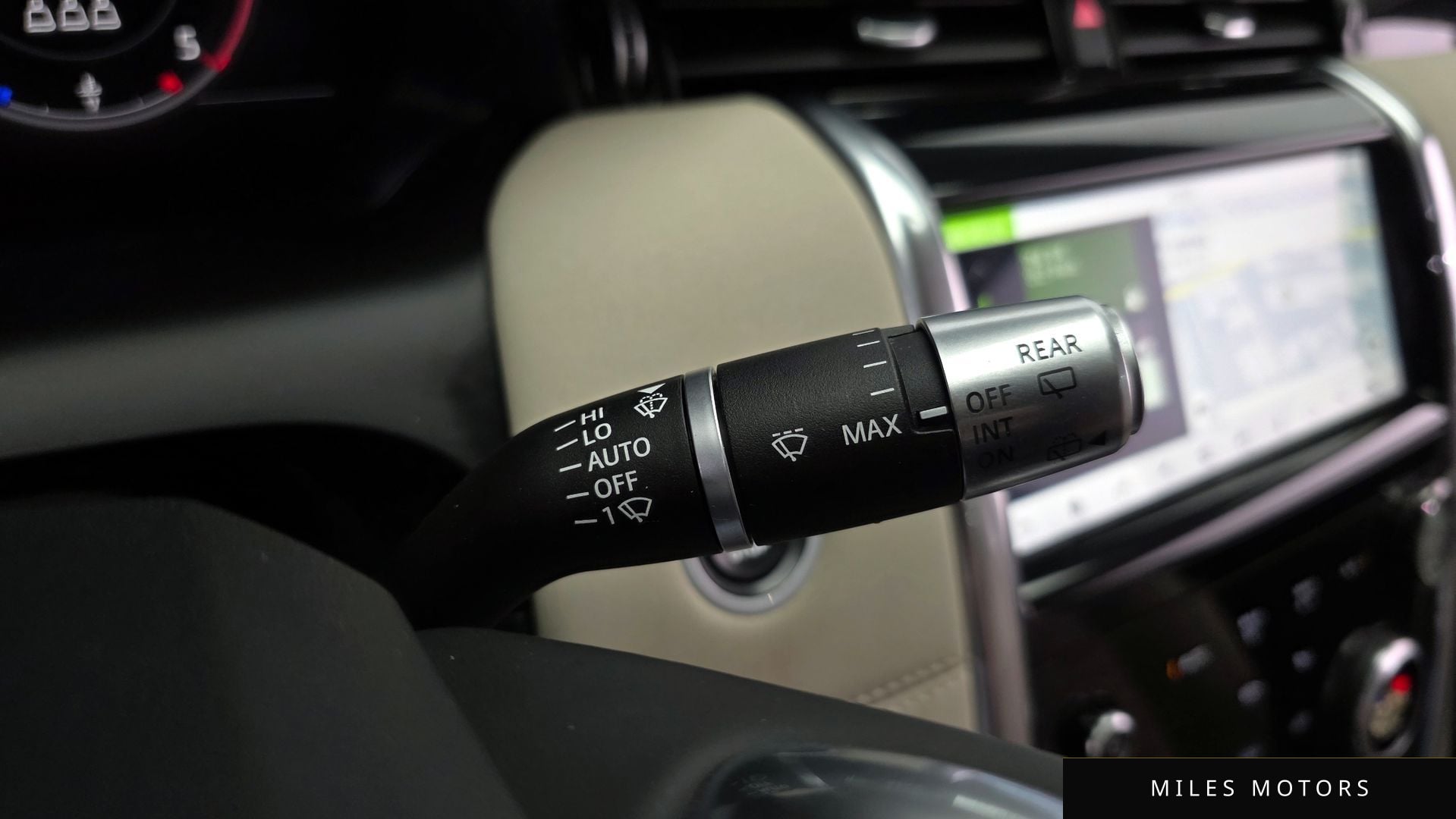 Land Rover Discovery Sport 2020 — миниатюра 17