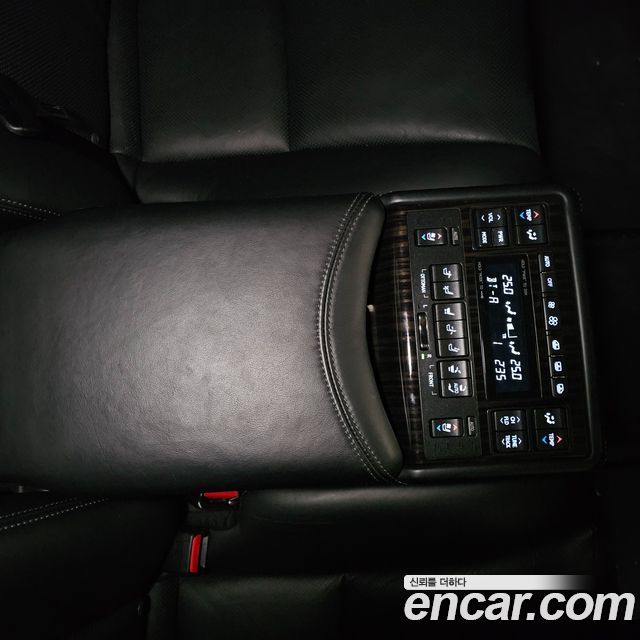 Лексус LS600hL 2016 — миниатюра 15