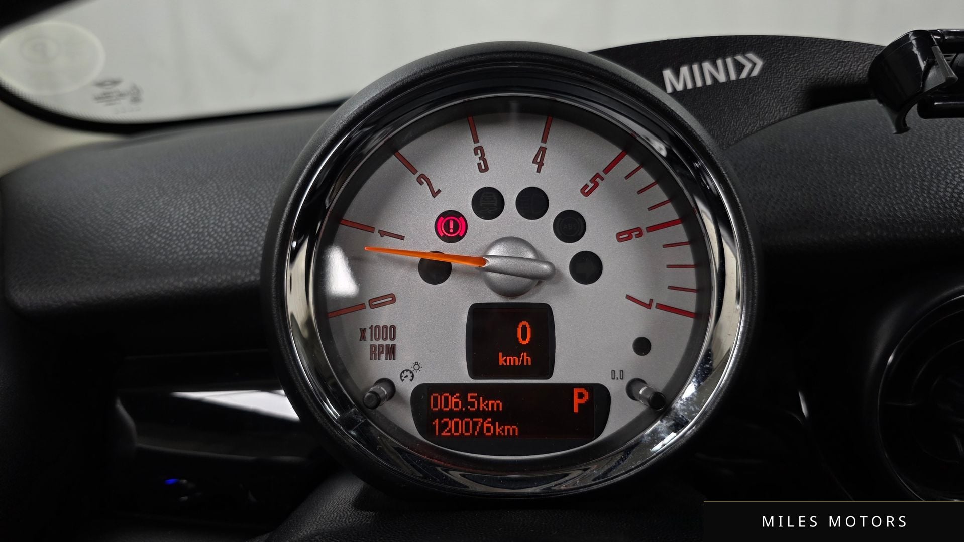 MINI Cooper D 2013 — миниатюра 8