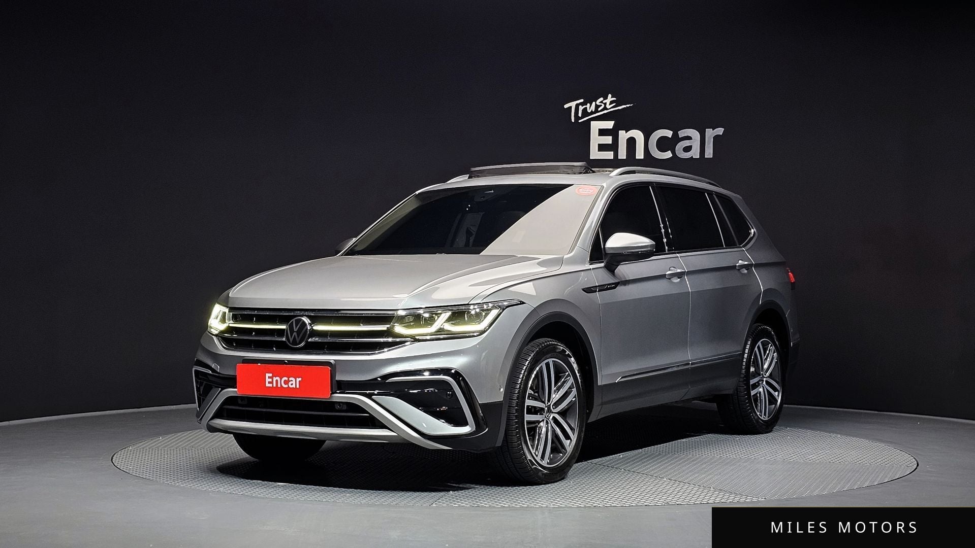 Volkswagen Tiguan 2023 — фото 1 из 12