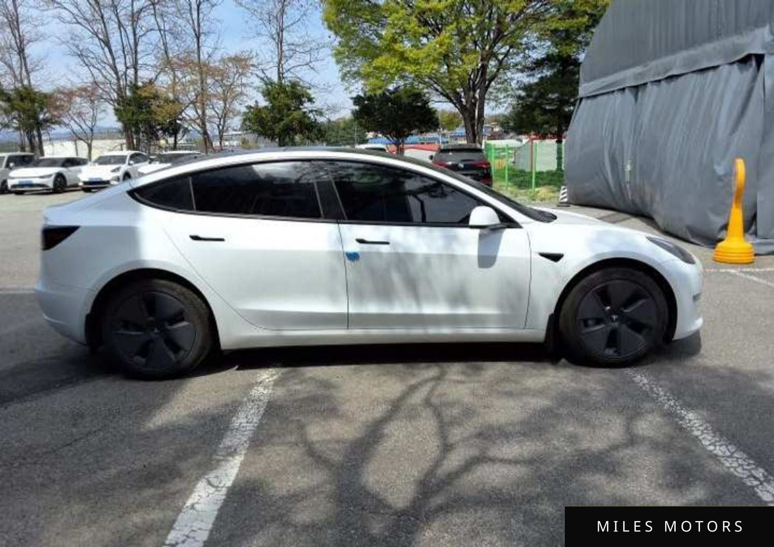 Tesla Model 3 2022 — миниатюра 12