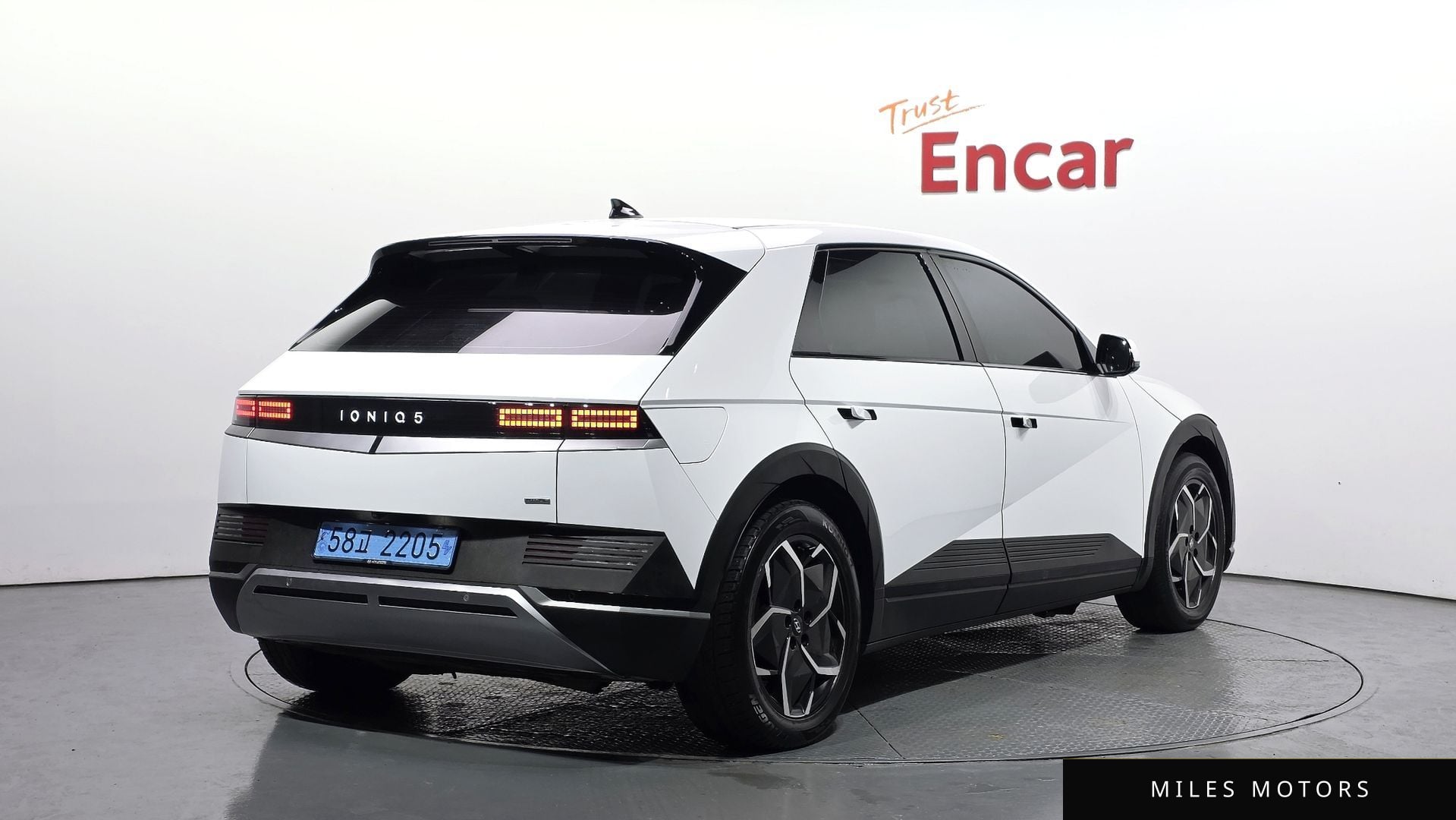 Hyundai Ioniq5 2022 — миниатюра 2