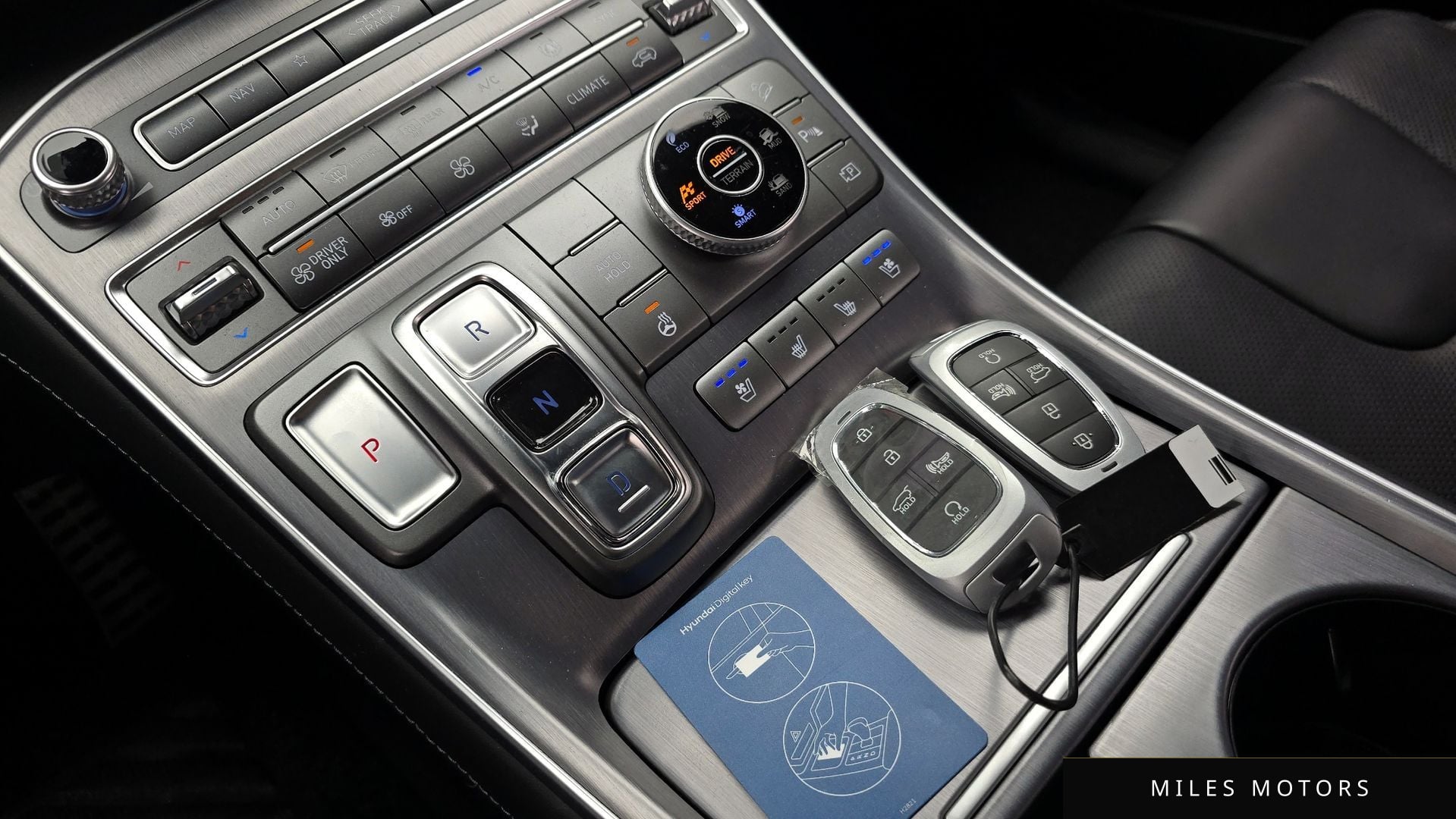 Hyundai Santafe 2022 — миниатюра 12