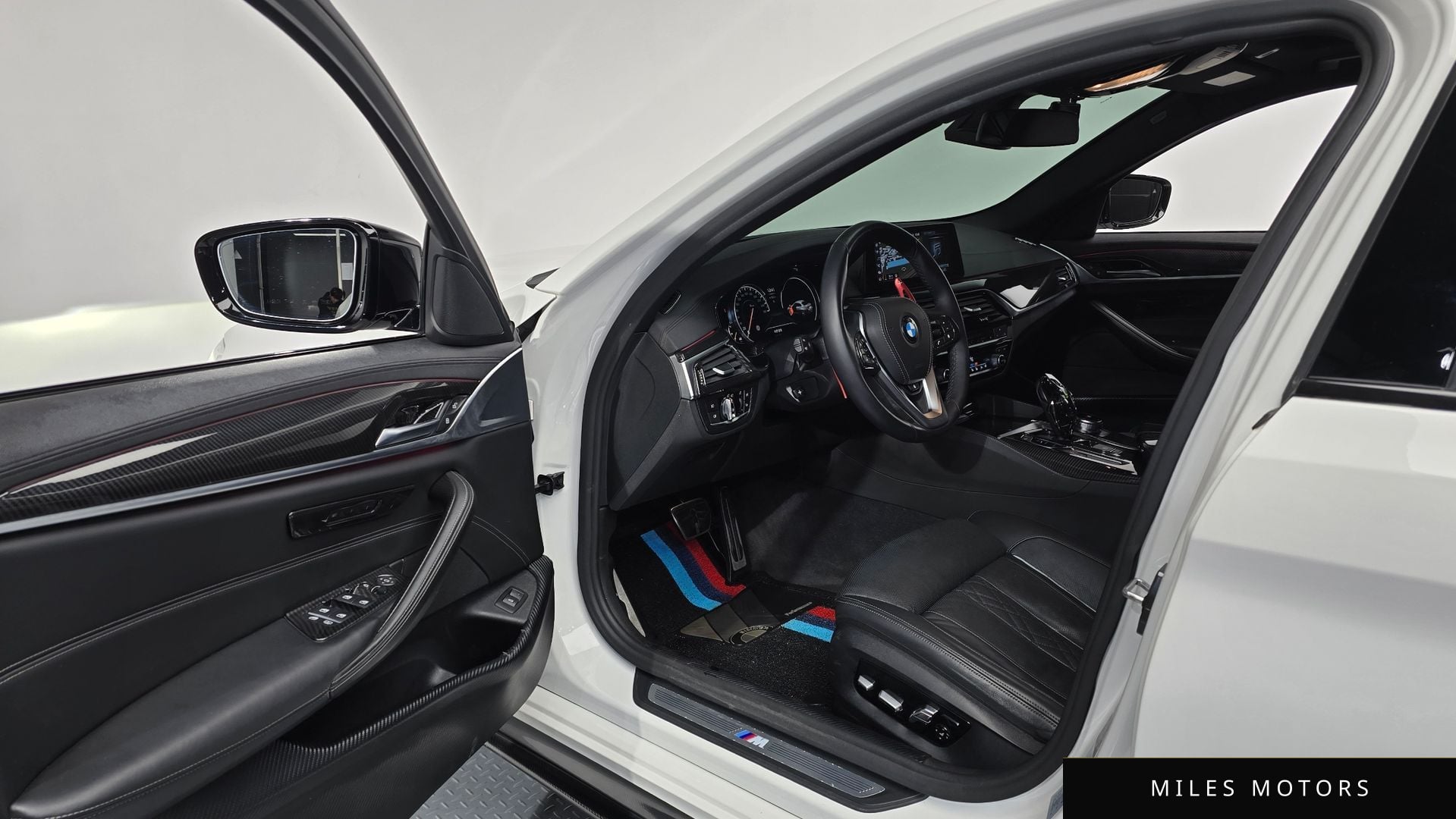 BMW 5시리즈 (G30) 2018 — миниатюра 12
