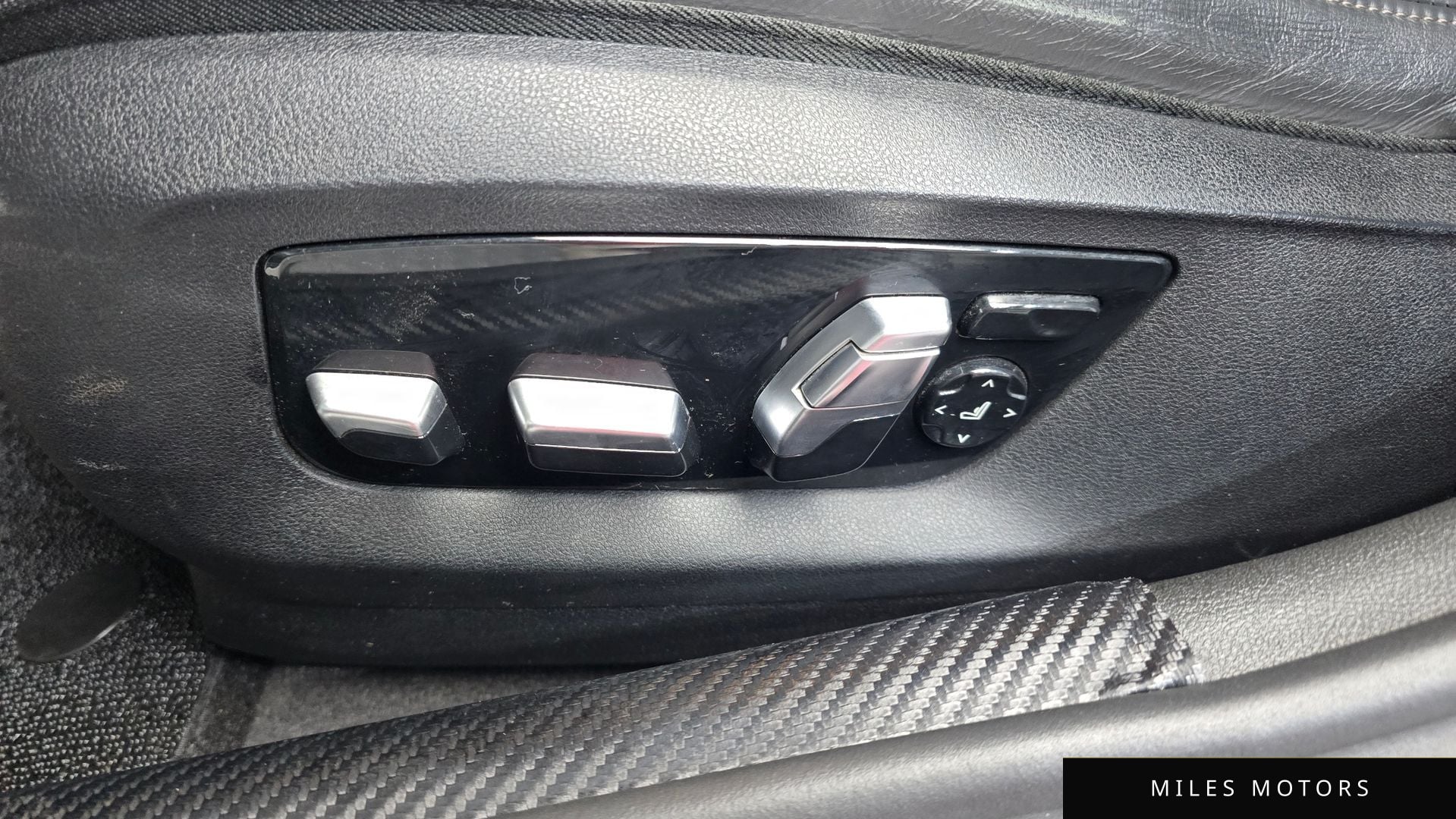 BMW 5시리즈 (G30) 2018 — миниатюра 31