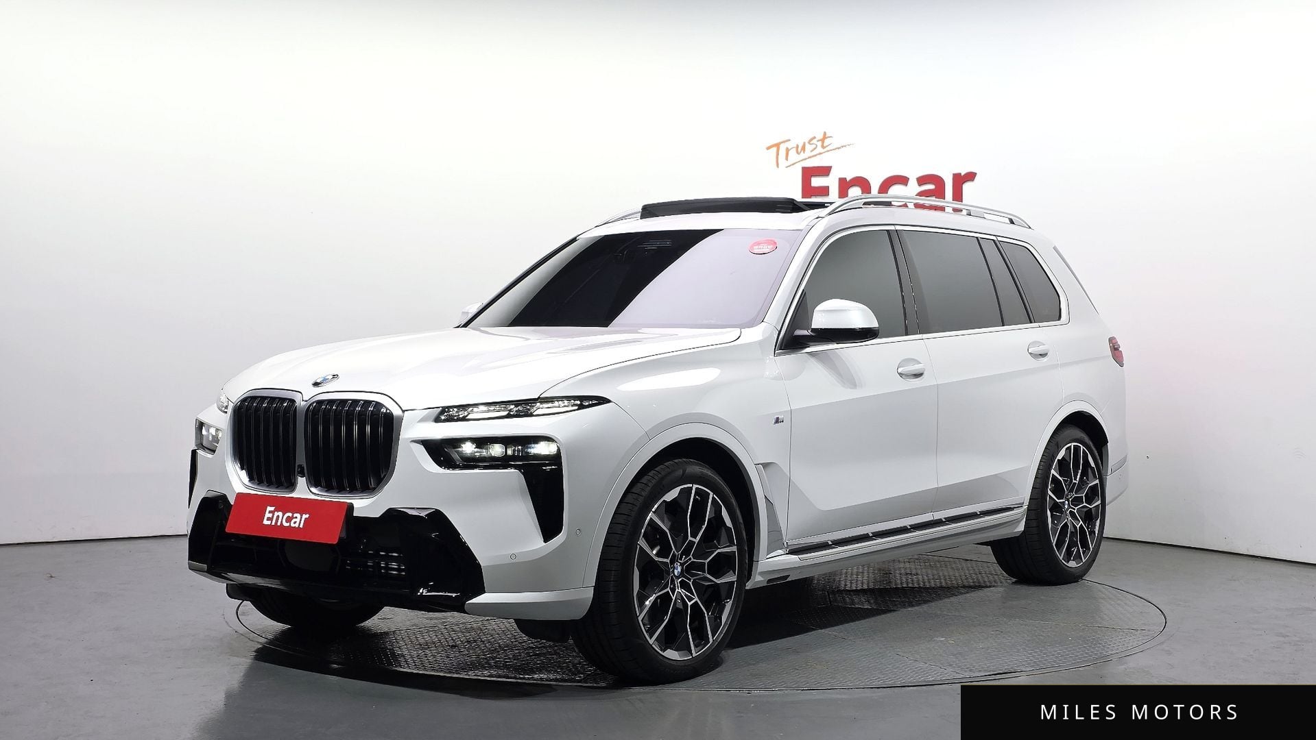 BMW X7 (G07) 2025 — фото 1 из 12