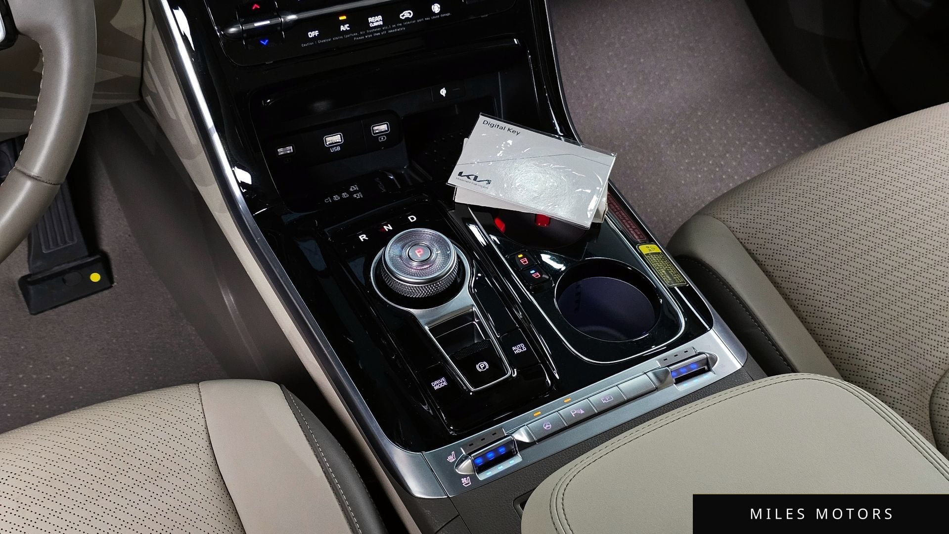 Kia Carnival 2023 — миниатюра 12