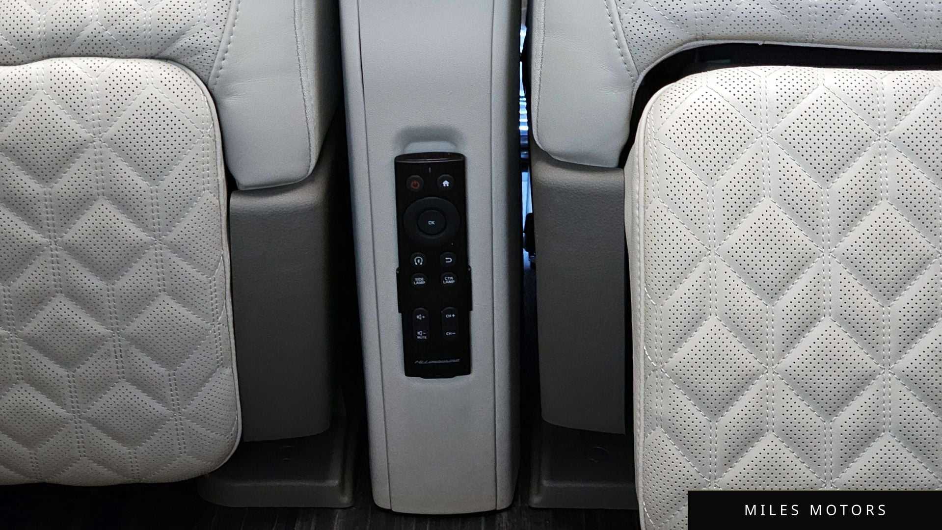 Kia Carnival 2023 — миниатюра 30