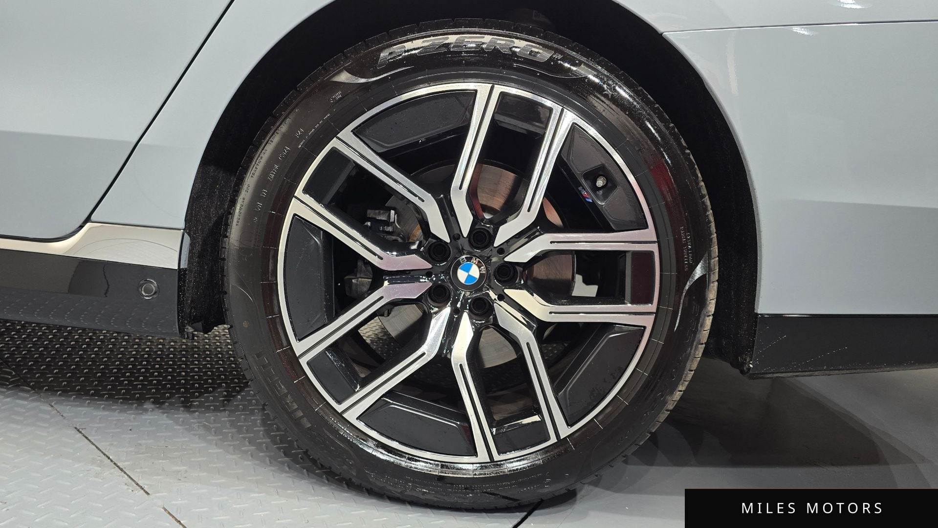 BMW 7 Series (G70) 2025 — миниатюра 7