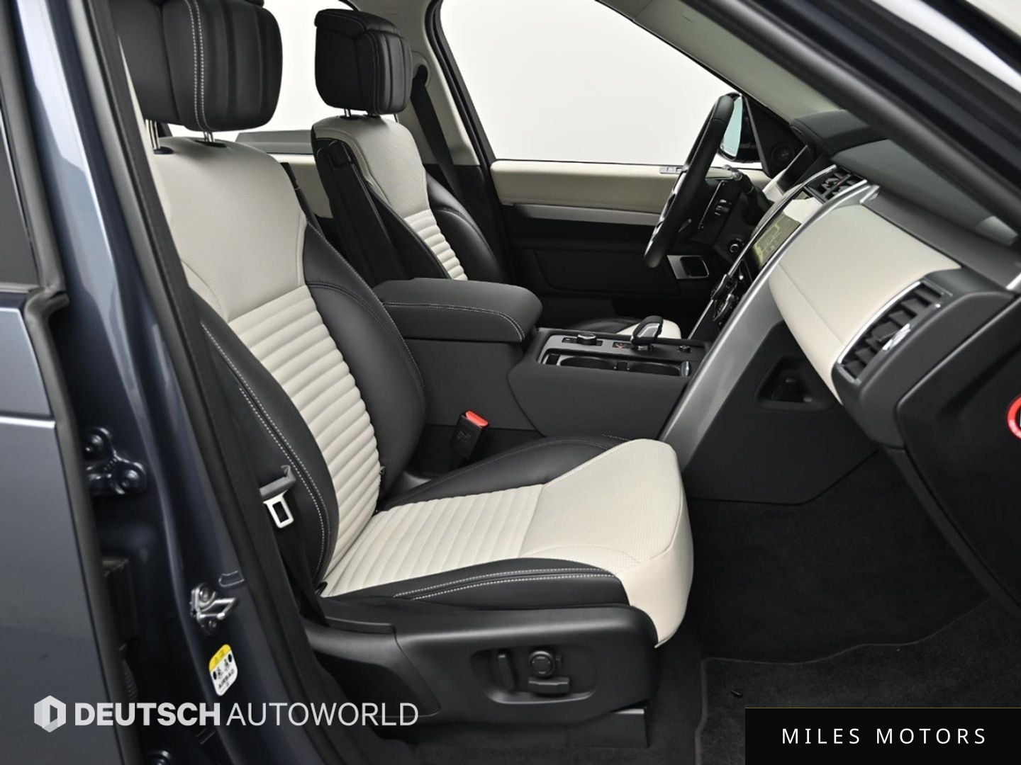 Land Rover Discovery 2025 — миниатюра 10