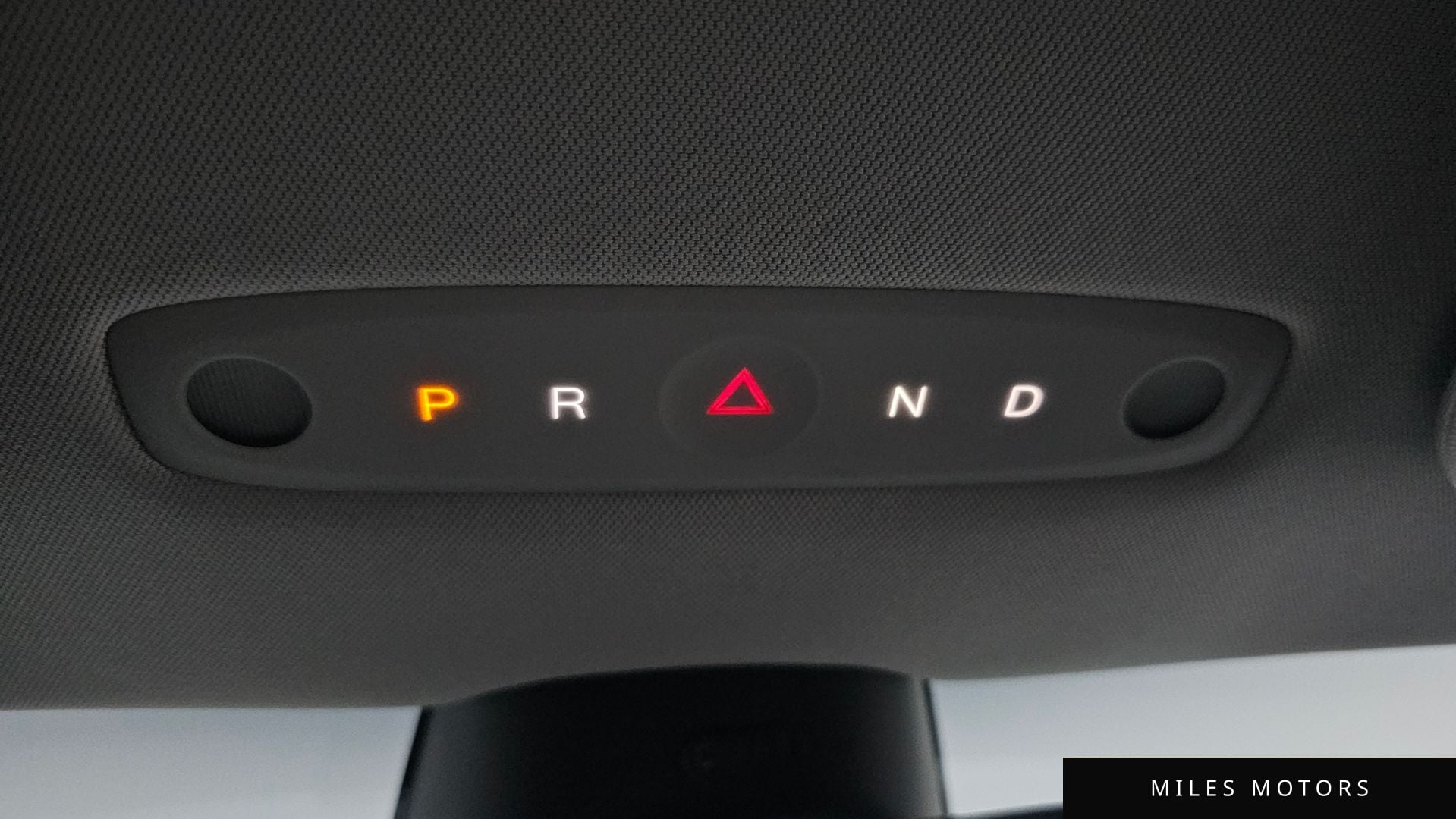 Tesla 모델 3 2025 — миниатюра 11