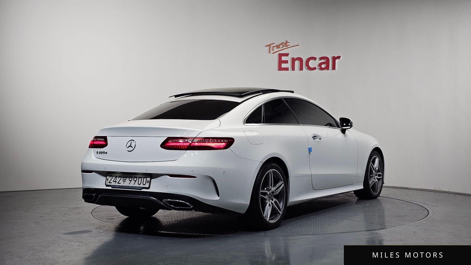 Mercedes-Benz E-Class W213 2019 — миниатюра 2