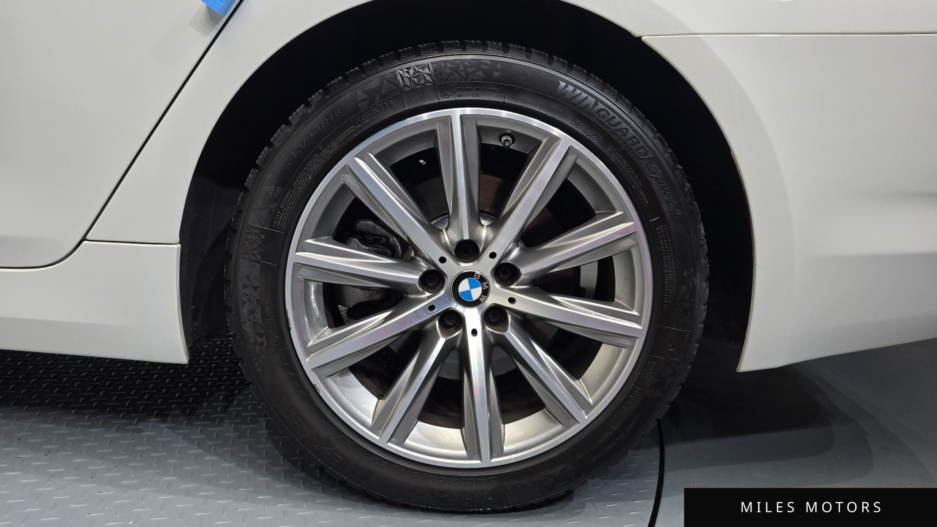 BMW 5 Series (G30) 2018 — миниатюра 7