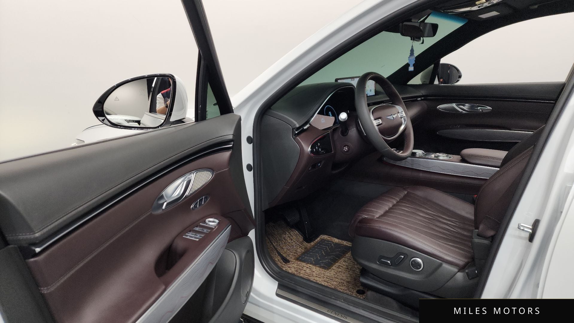 Genesis GV70 2021 — миниатюра 13