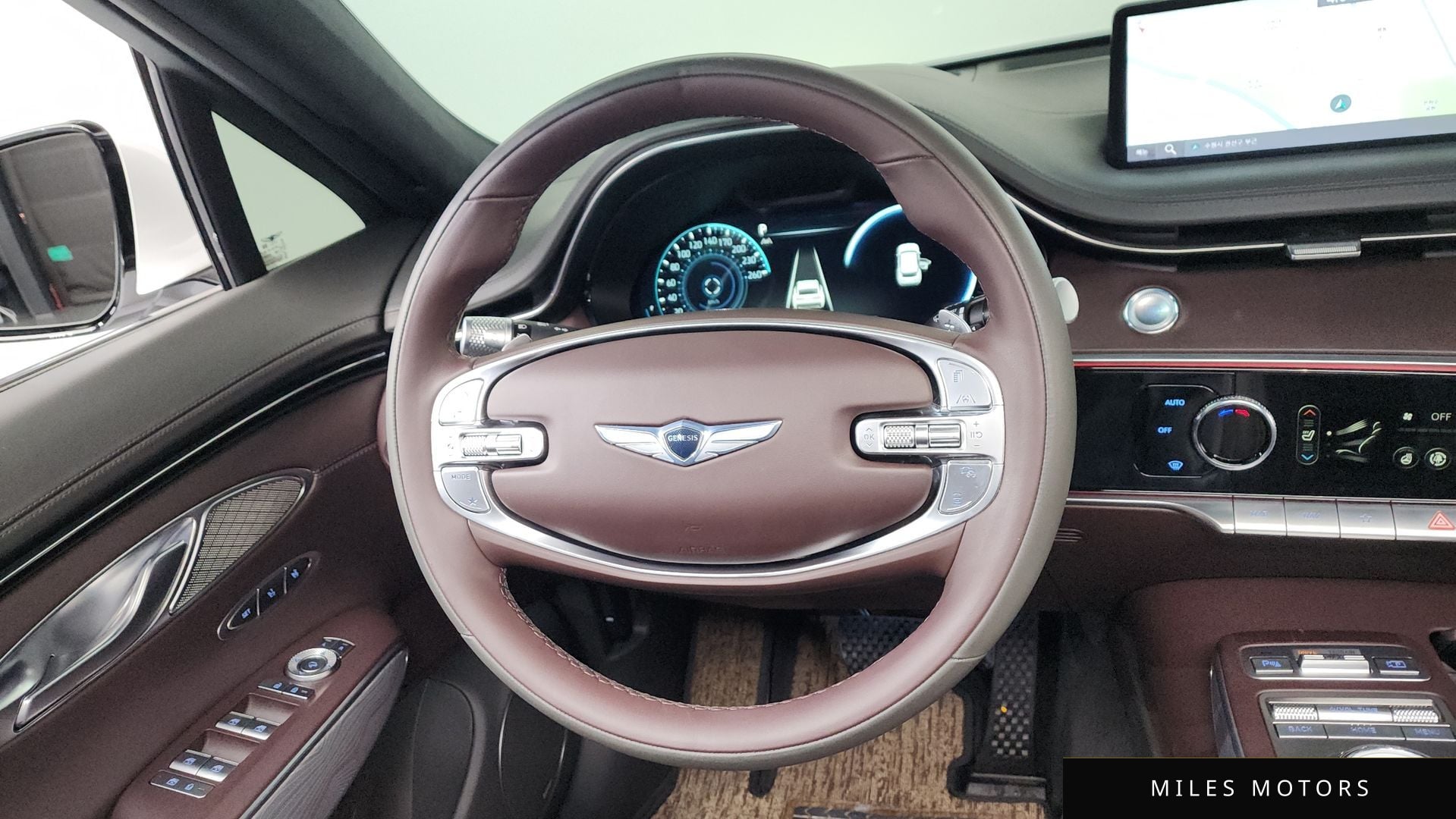 Genesis GV70 2021 — миниатюра 18