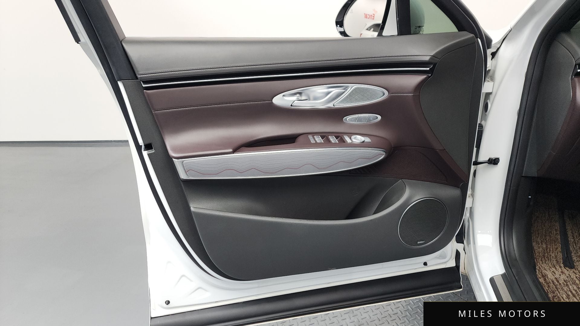 Genesis GV70 2021 — миниатюра 14