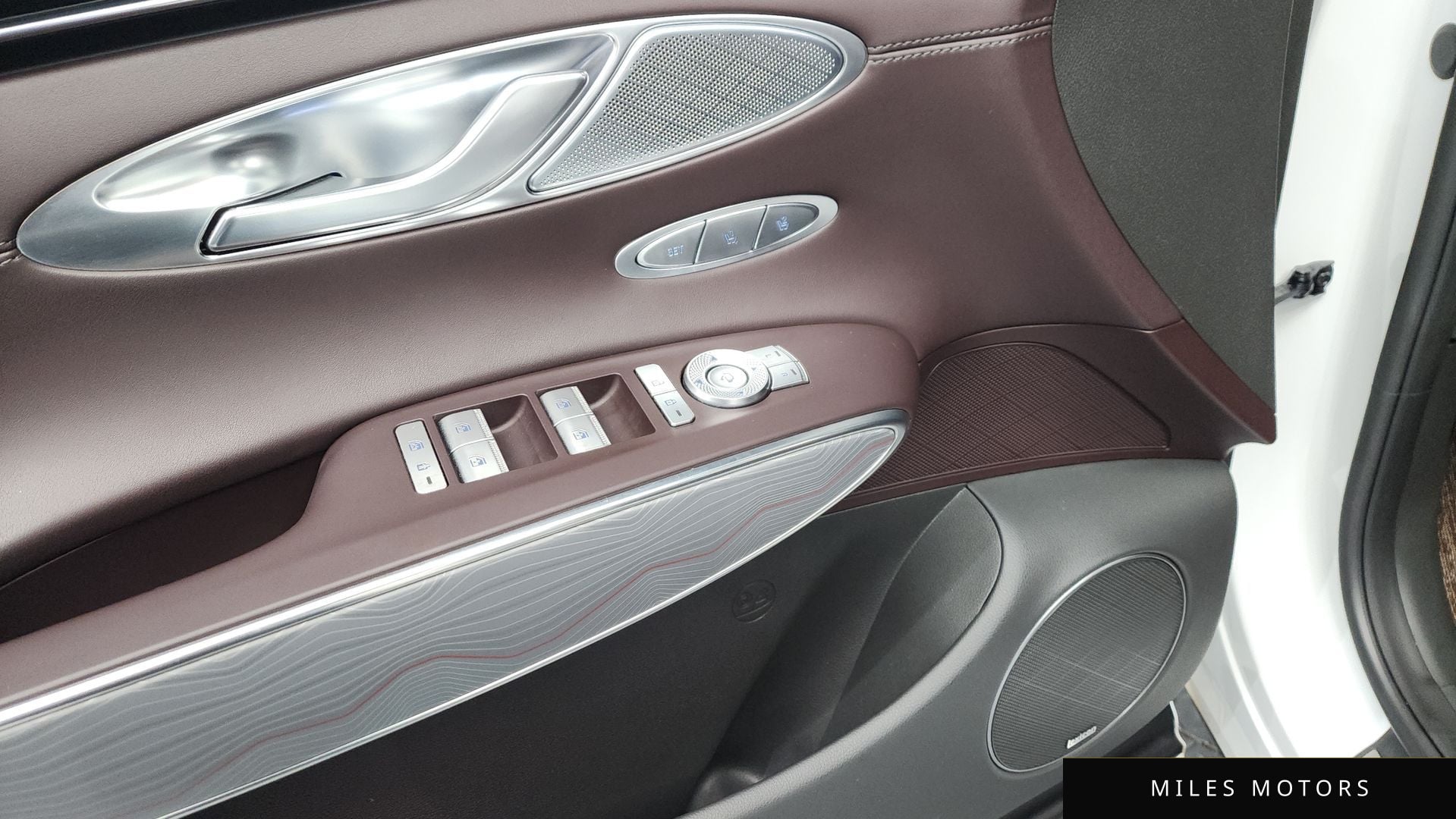 Genesis GV70 2021 — миниатюра 36