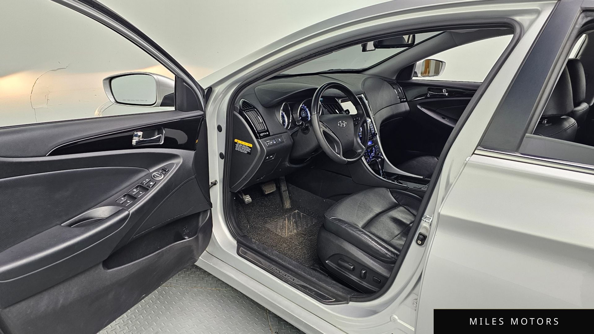 Hyundai Sonata 2011 — миниатюра 10