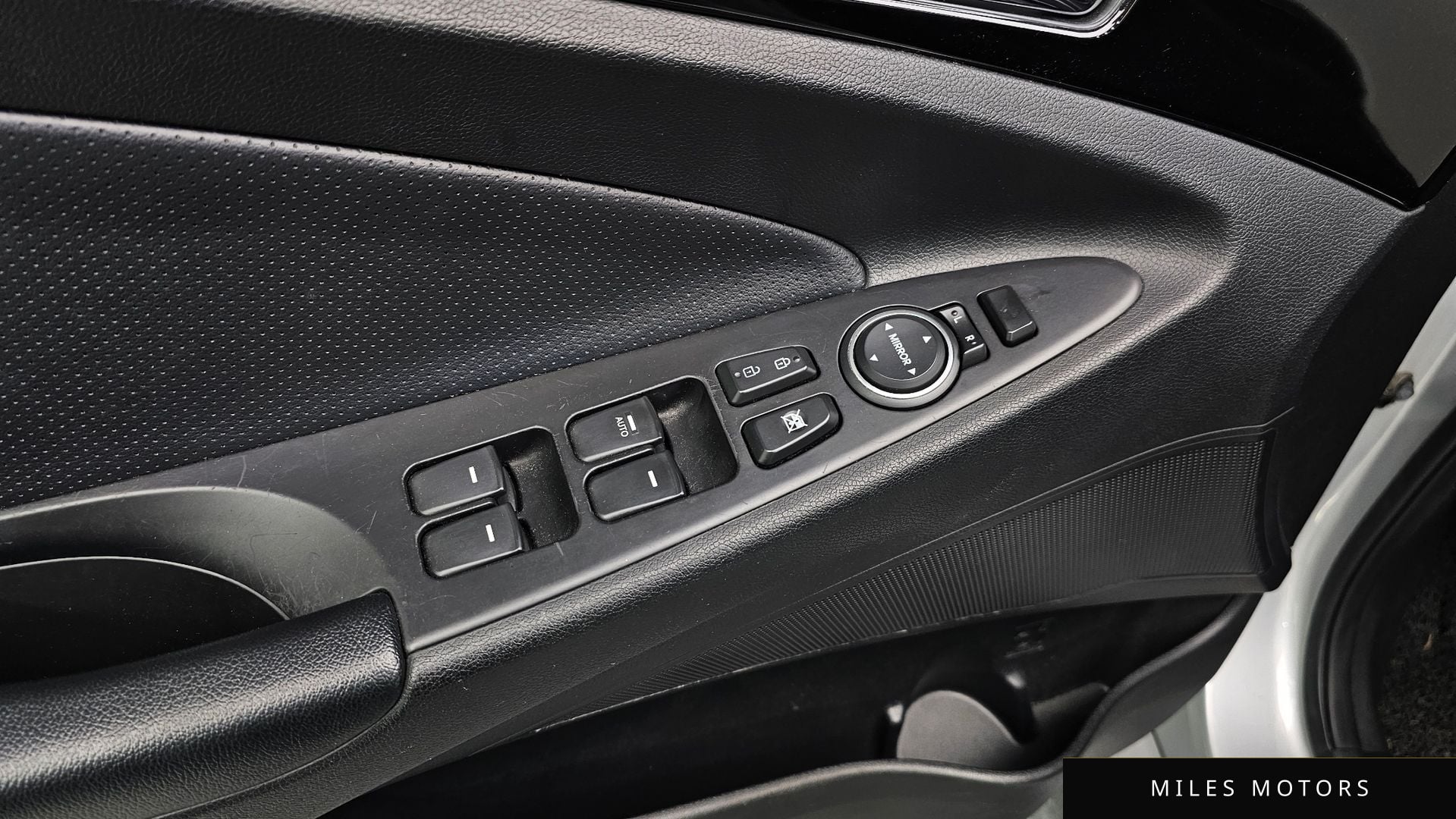 Hyundai Sonata 2011 — миниатюра 19