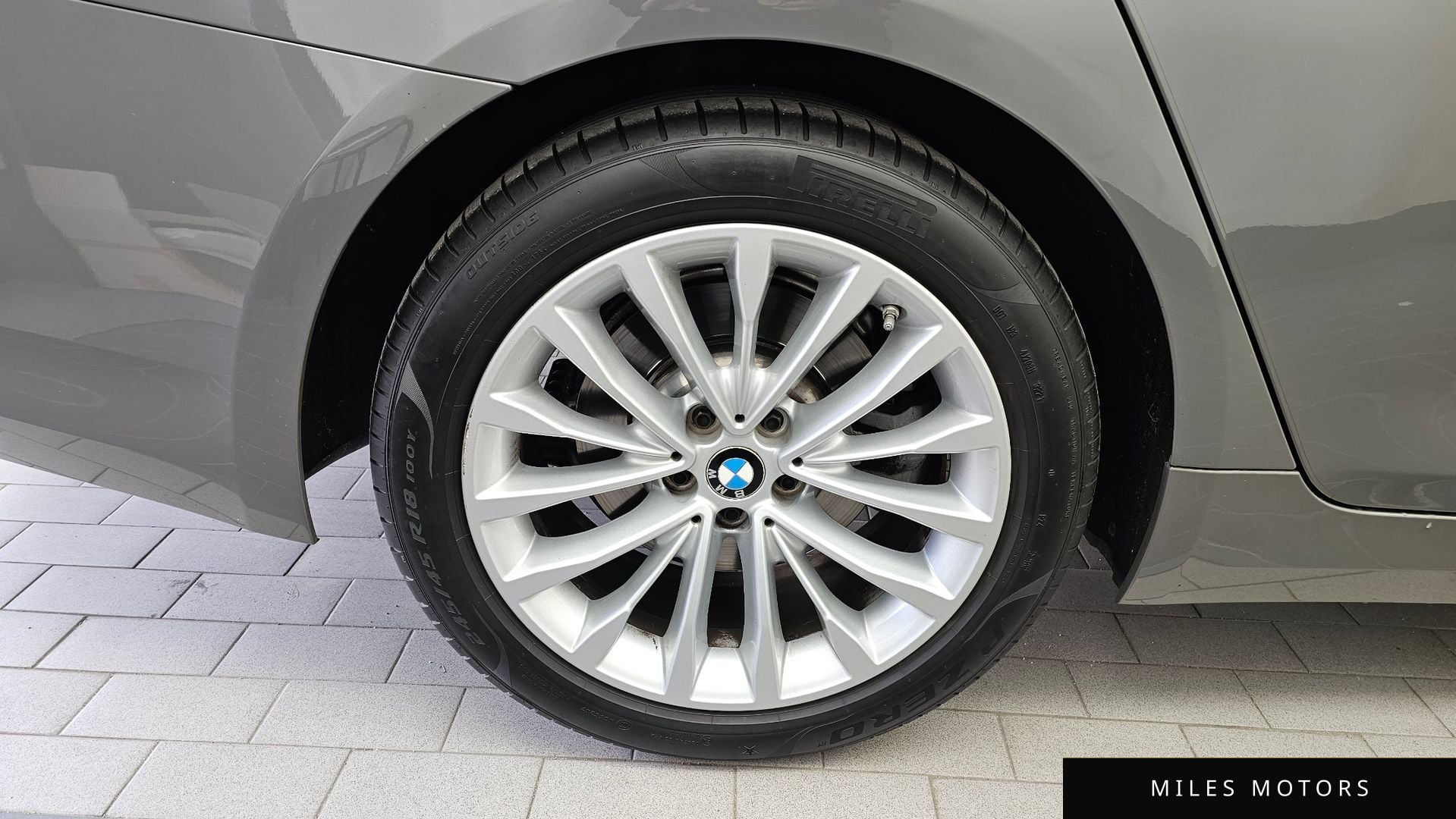 BMW 5 Series (G30) 2022 — миниатюра 5