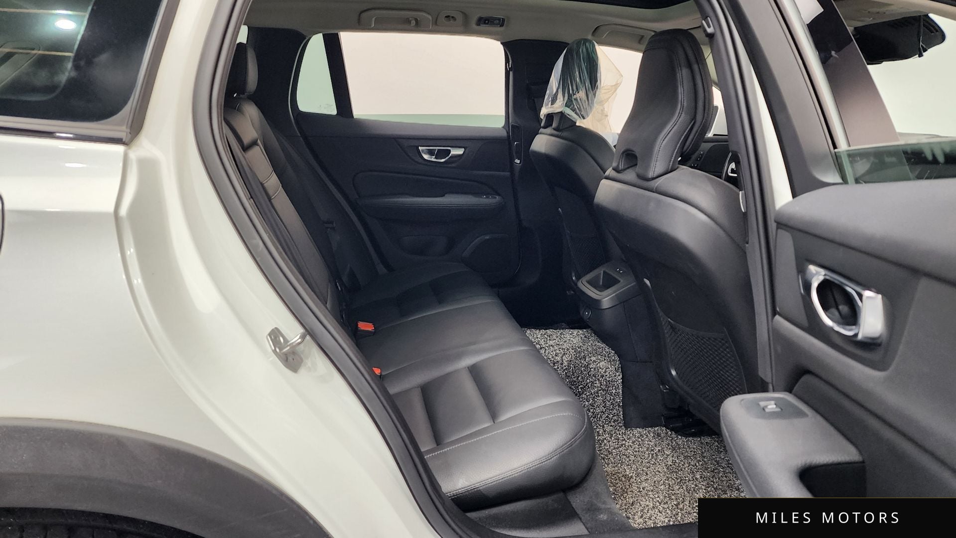 Volvo V60 크로스컨트리 2021 — миниатюра 11