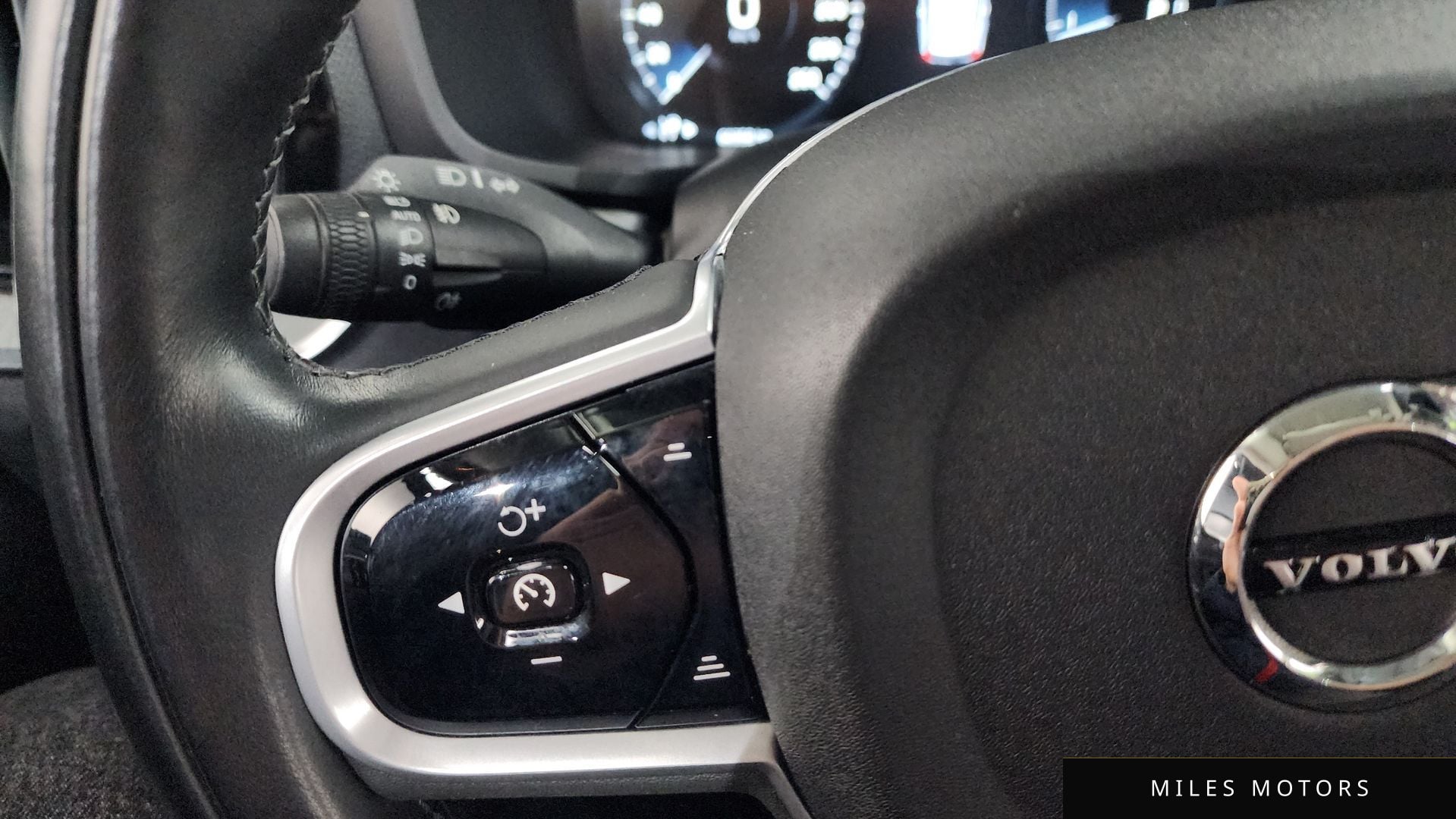 Volvo V60 크로스컨트리 2021 — миниатюра 16
