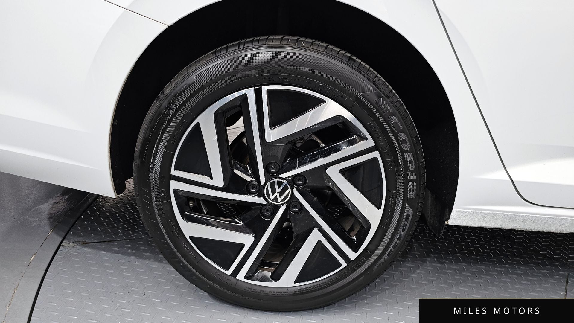 Volkswagen Jetta 2024 — миниатюра 5