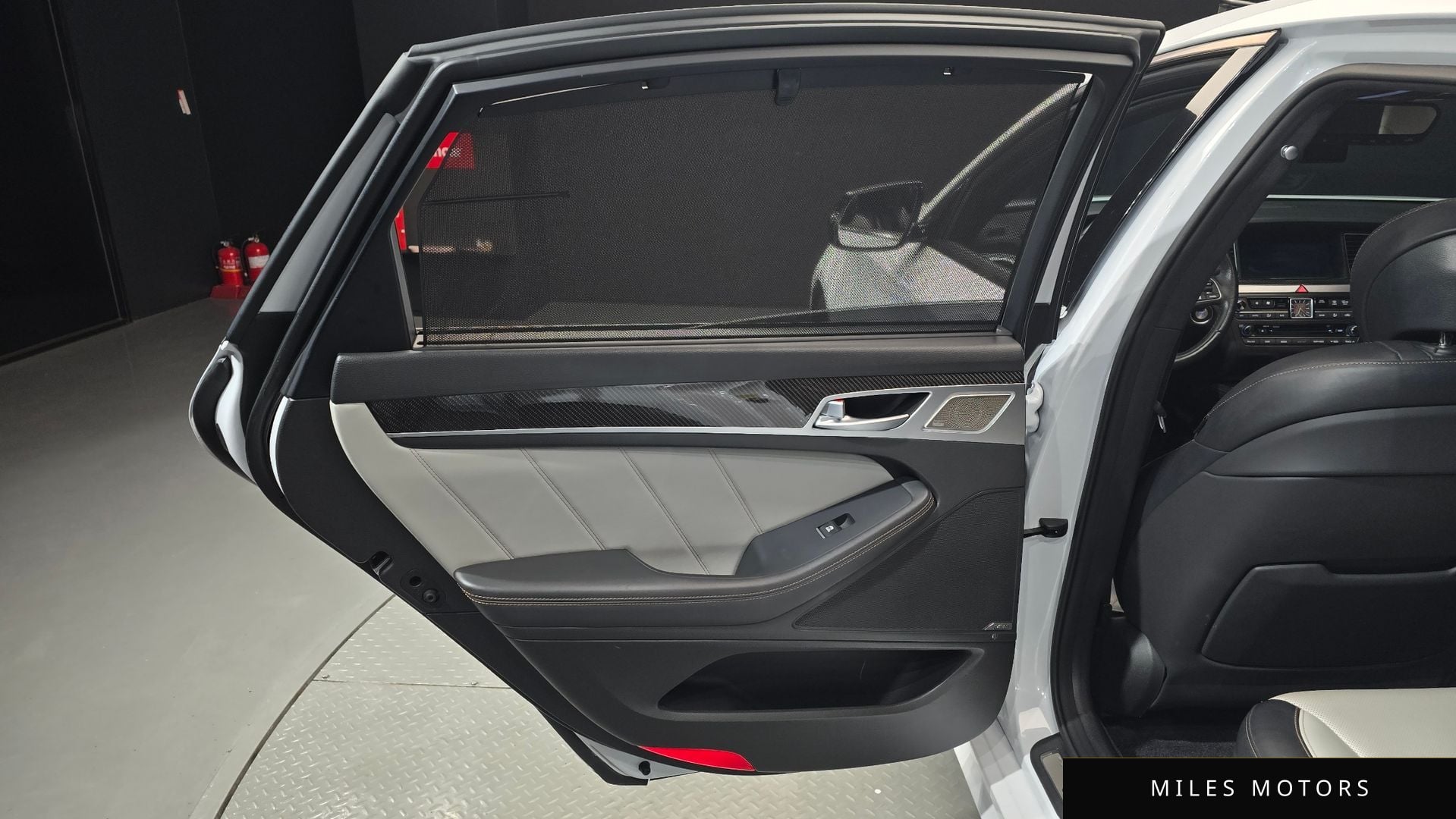 Genesis G80 2017 — миниатюра 15