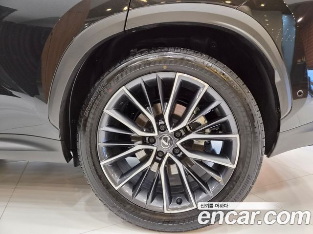 Лексус NX350h 2025 — миниатюра 6