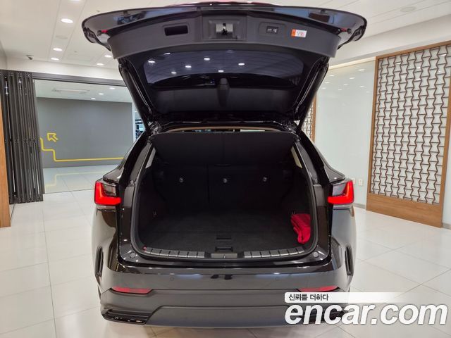 Лексус NX350h 2025 — миниатюра 8