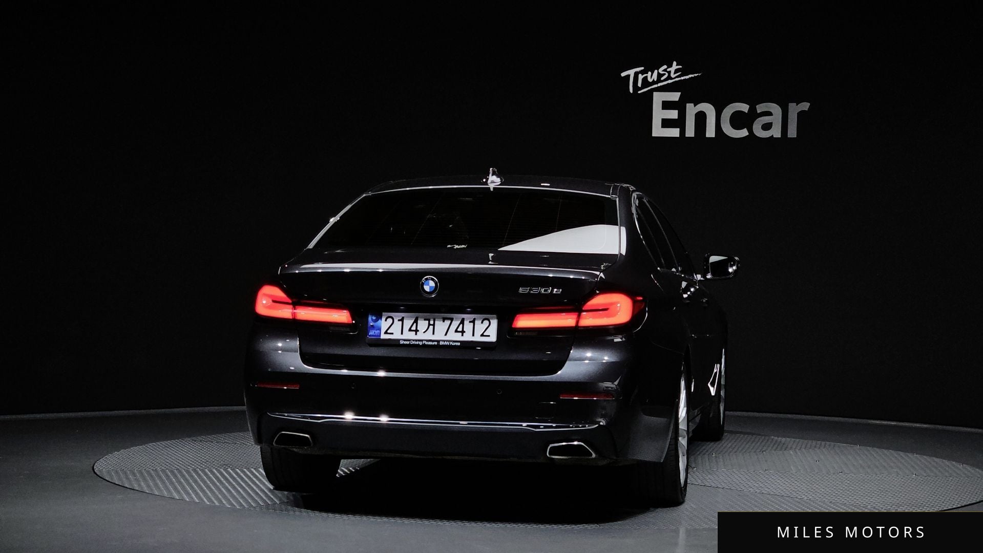 BMW 5 Series (G30) 2021 — миниатюра 4