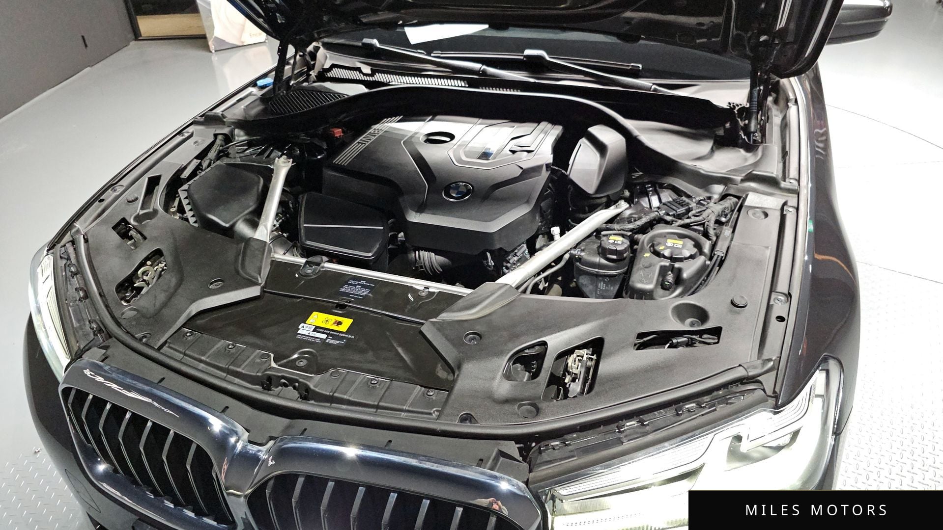 BMW 5 Series (G30) 2021 — миниатюра 6