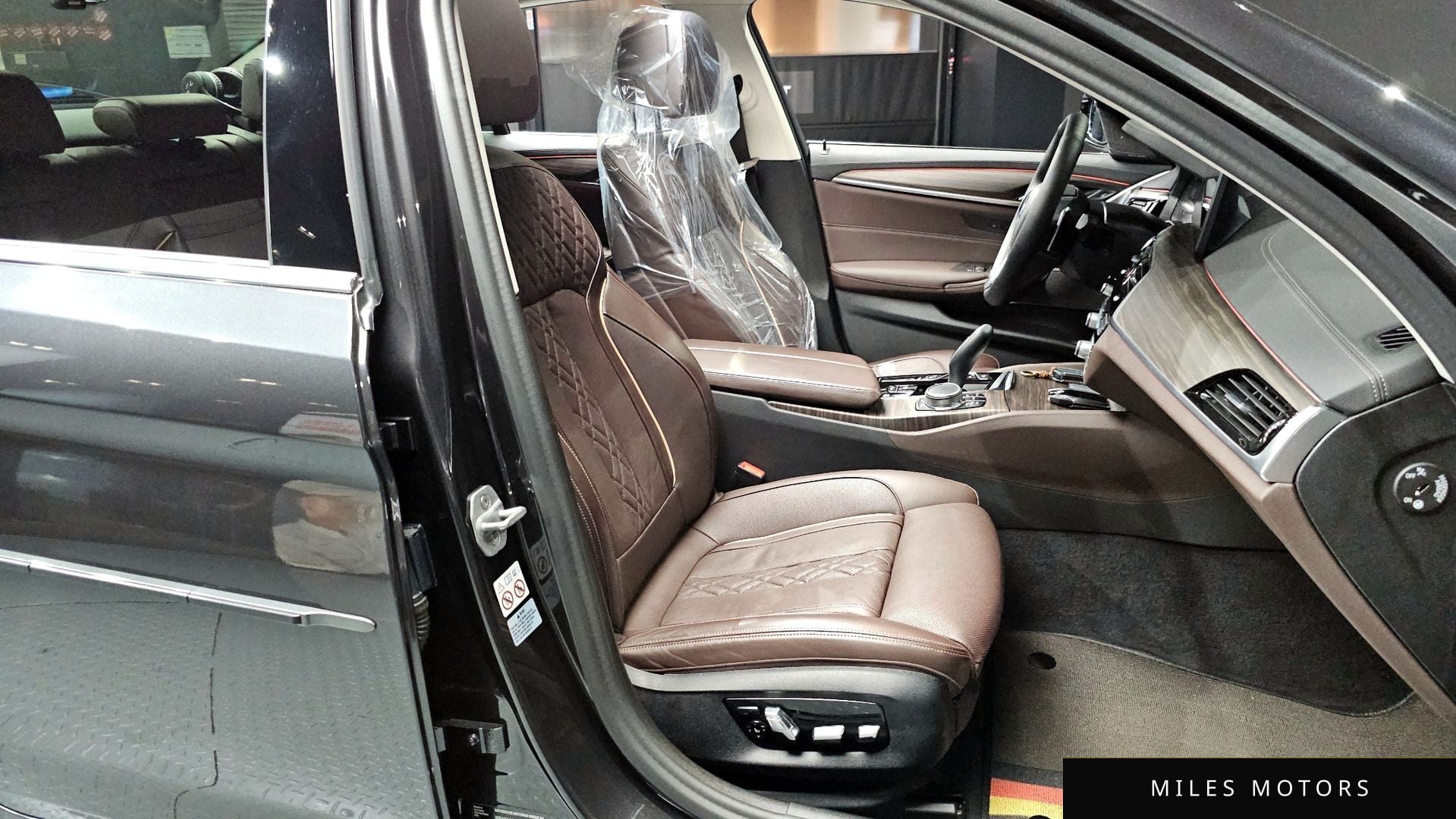 BMW 5 Series (G30) 2021 — миниатюра 18