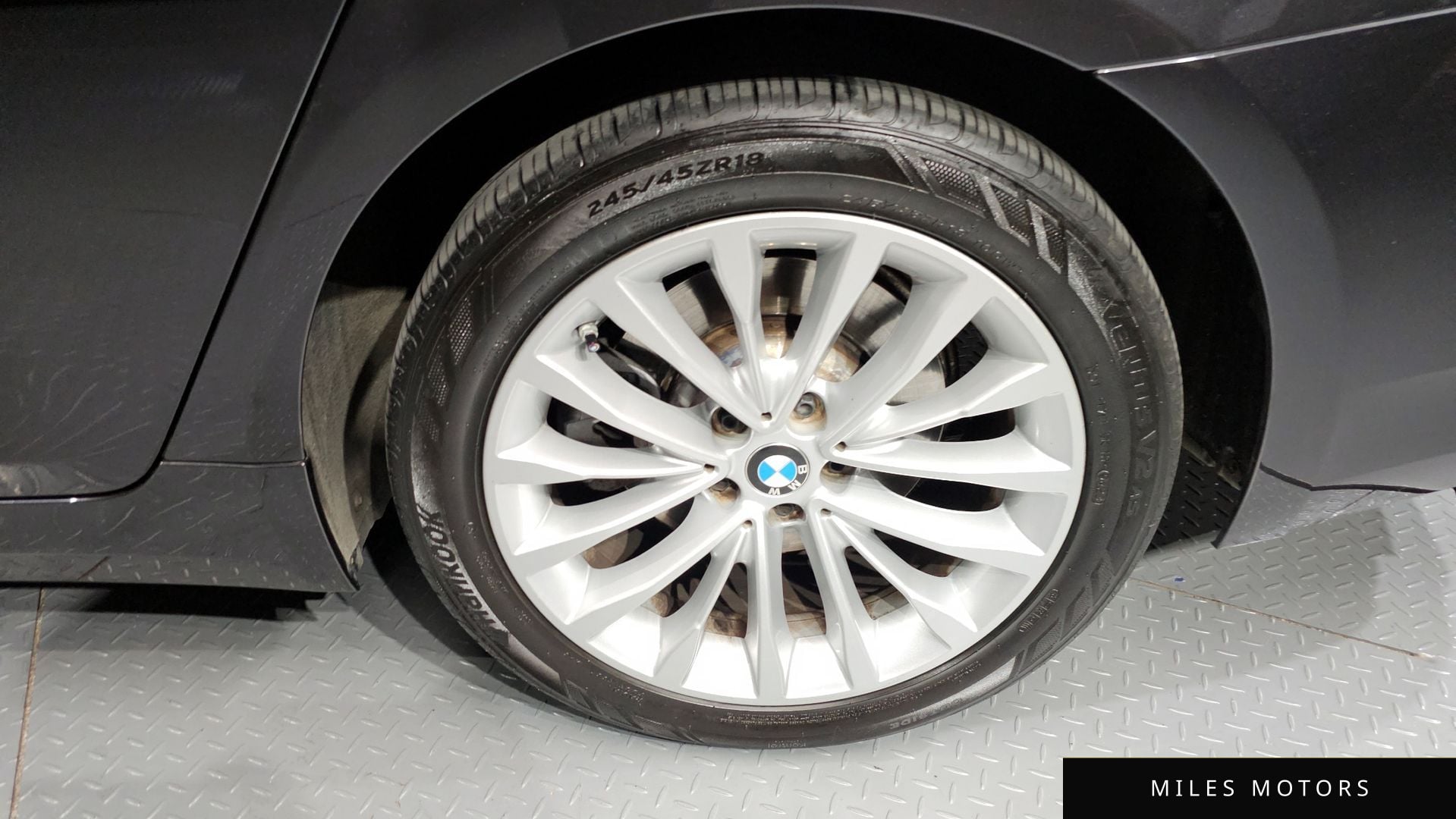 BMW 5 Series (G30) 2021 — миниатюра 7