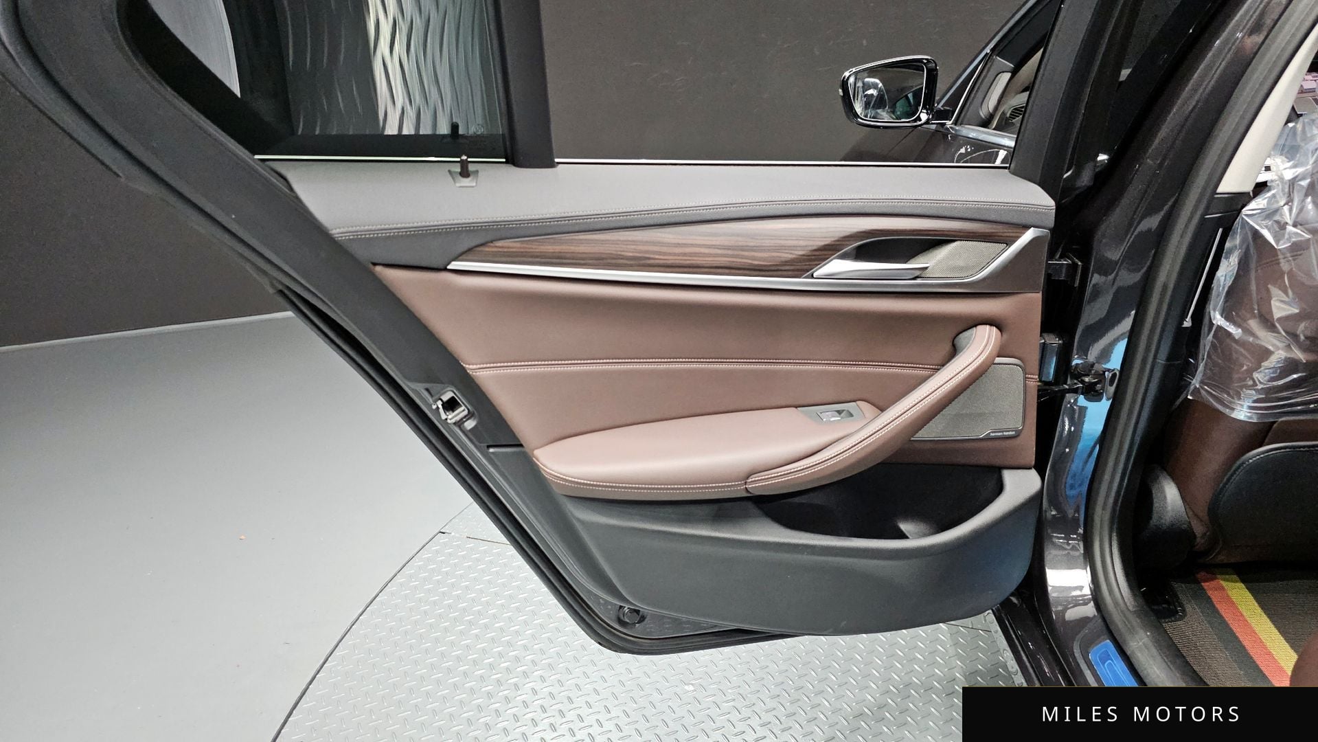 BMW 5 Series (G30) 2021 — миниатюра 15