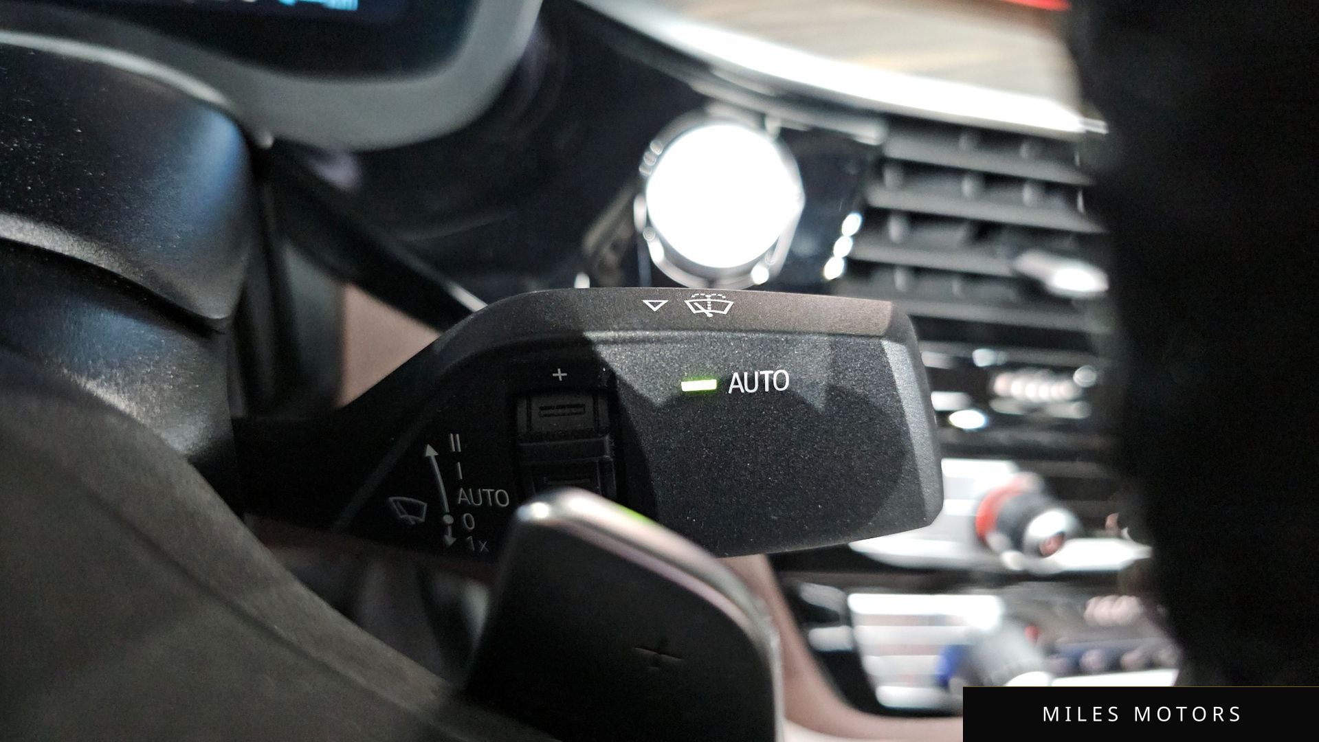 BMW 5 Series (G30) 2021 — миниатюра 29