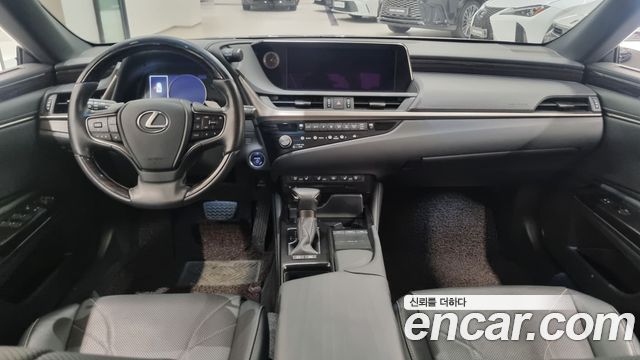 Лексус ES300h 2021 — миниатюра 14