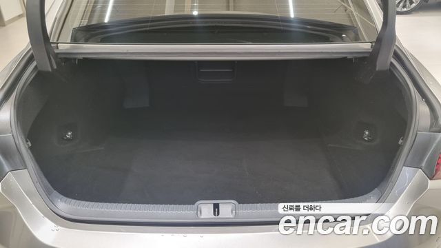 Лексус ES300h 2021 — миниатюра 23