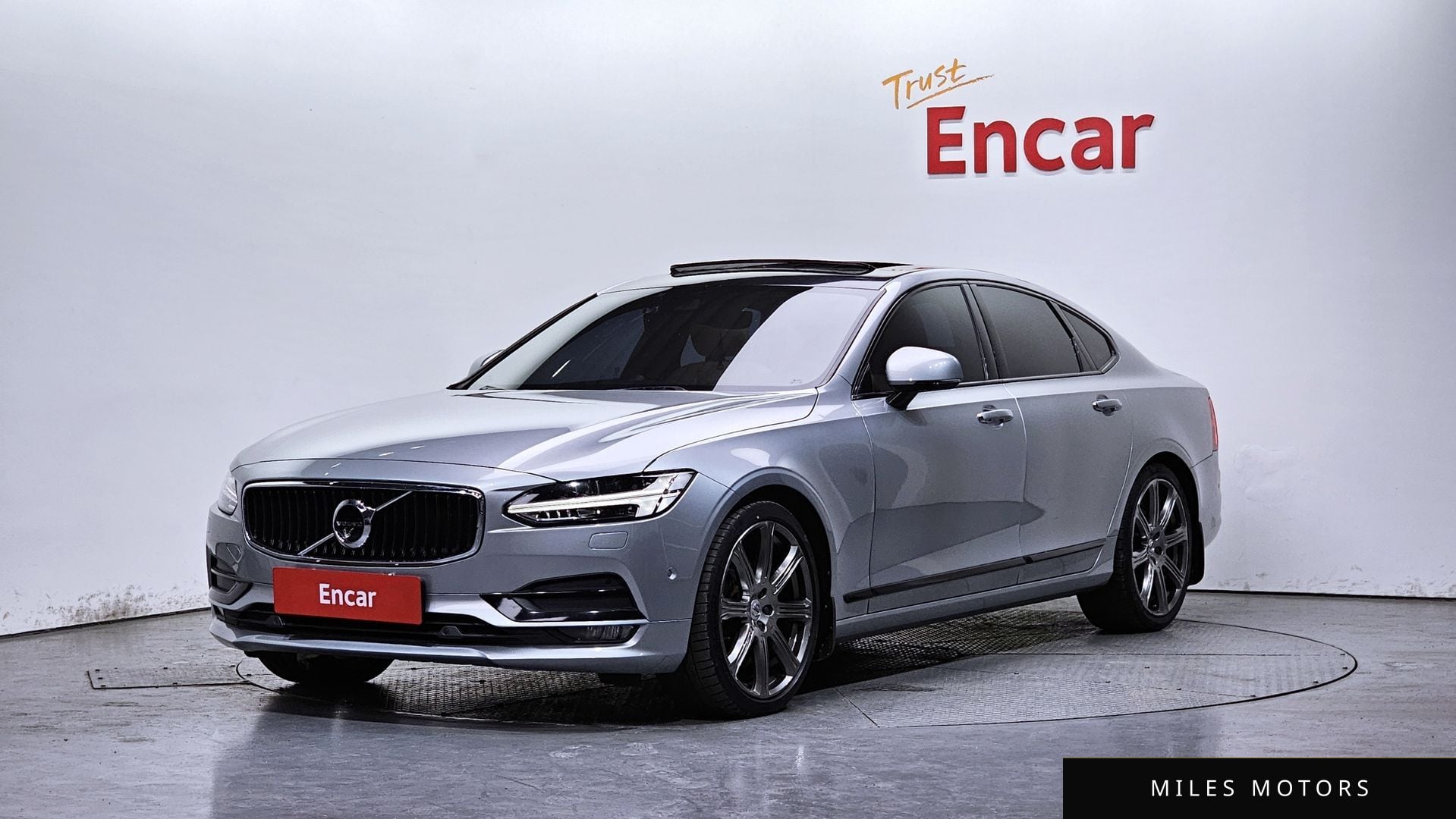 Volvo S90 2017 — фото 1 из 12
