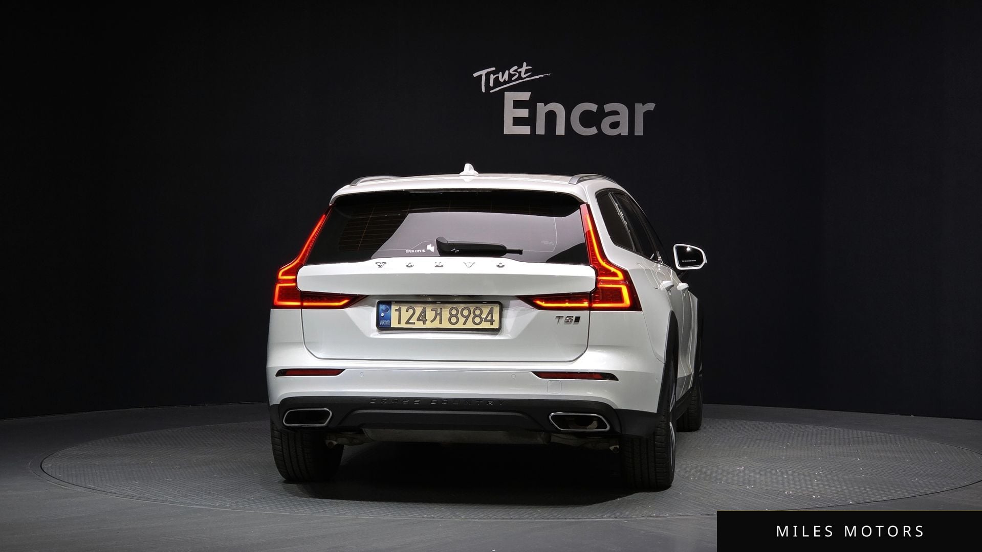 Volvo V60 2020 — миниатюра 4