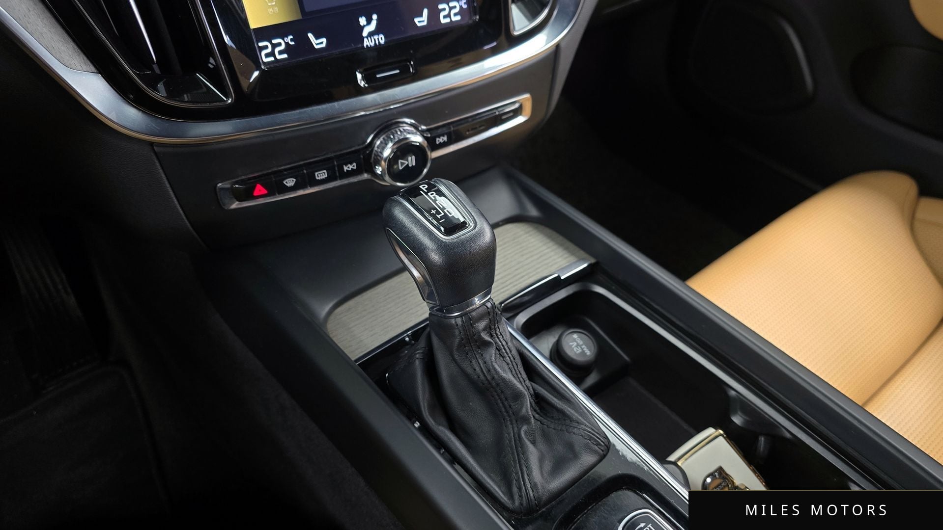 Volvo V60 2020 — миниатюра 12