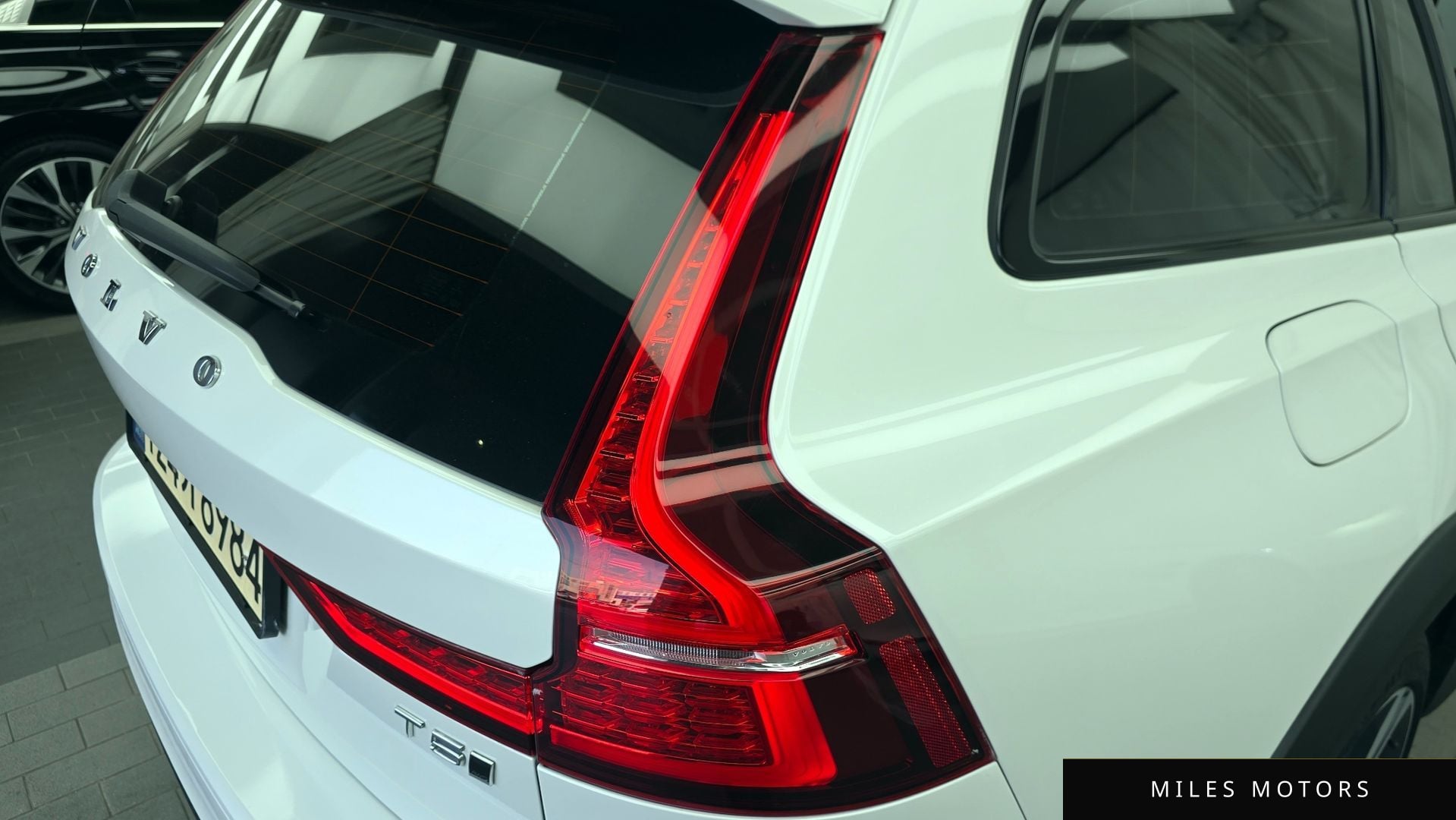 Volvo V60 2020 — миниатюра 9