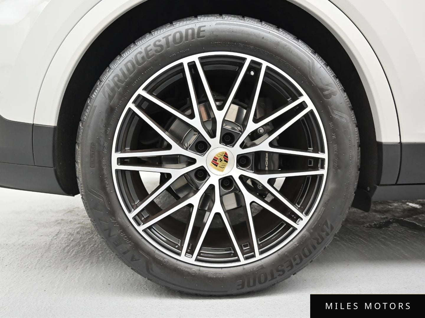 Porsche Cayenne 2024 — миниатюра 5