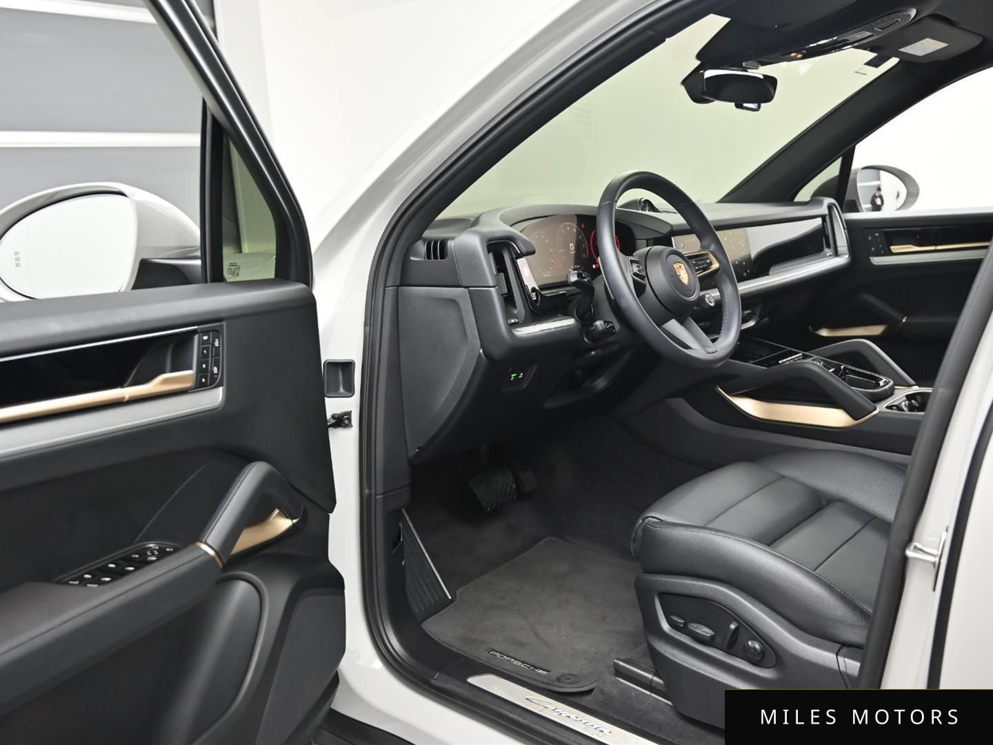 Porsche Cayenne 2024 — миниатюра 11