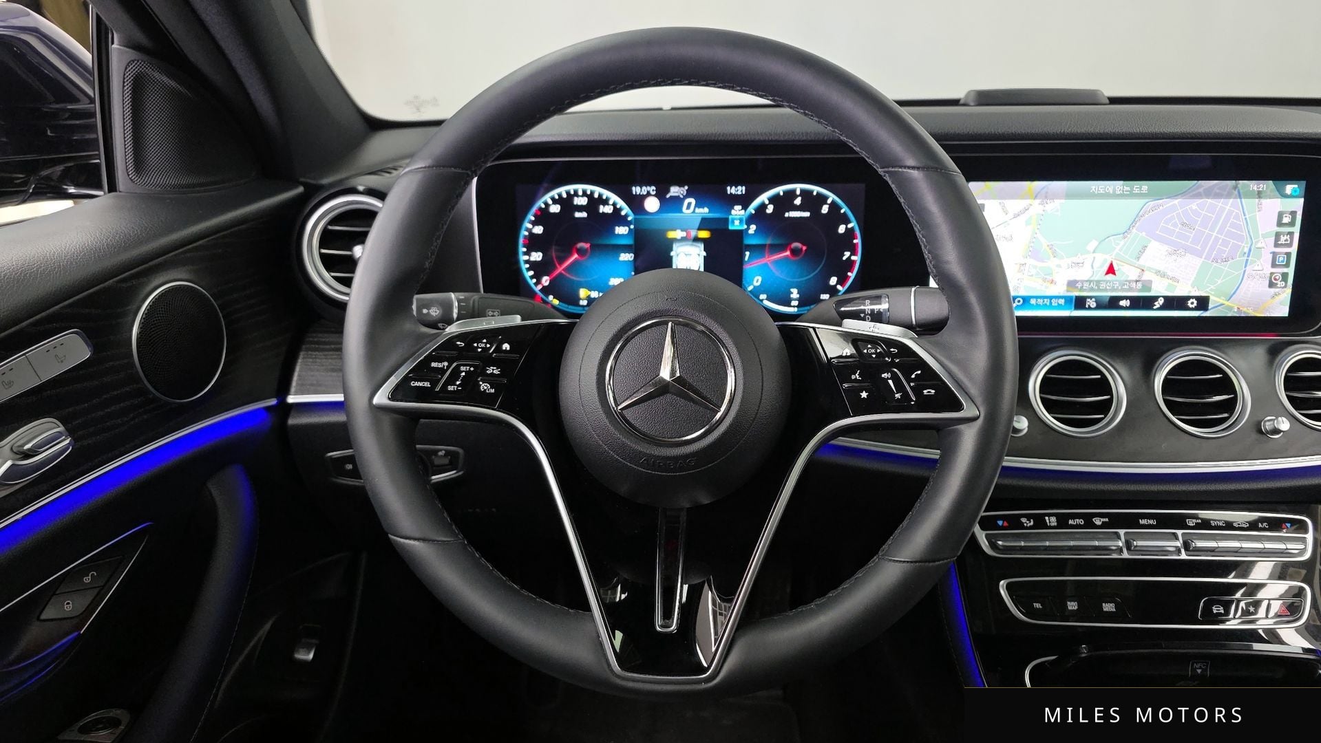 Mercedes-Benz E-Class W213 2022 — миниатюра 18