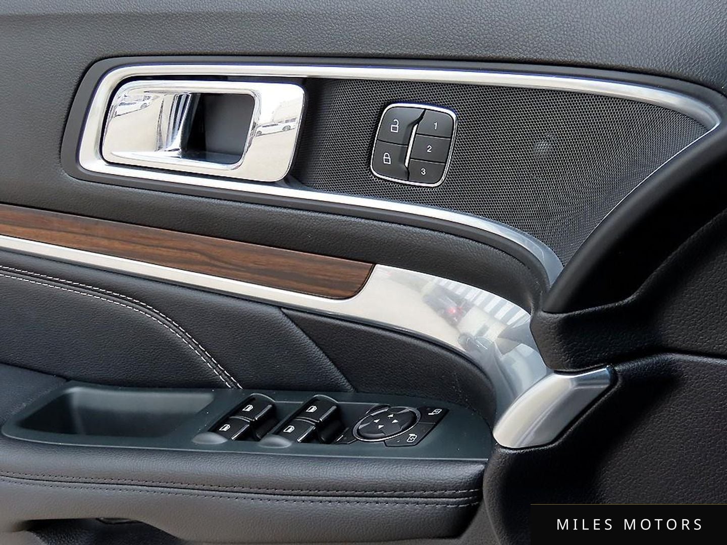 Ford Explorer 2019 — миниатюра 12