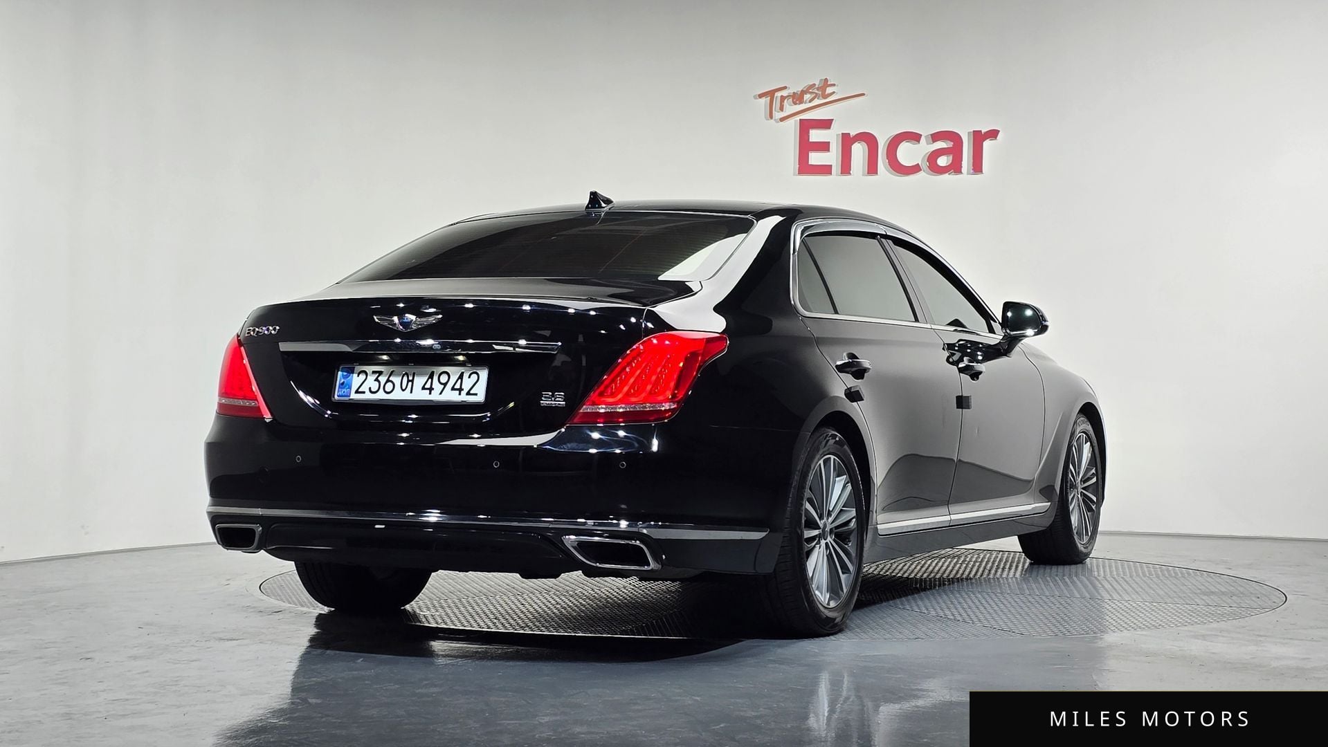 Genesis EQ900 2016 — миниатюра 2